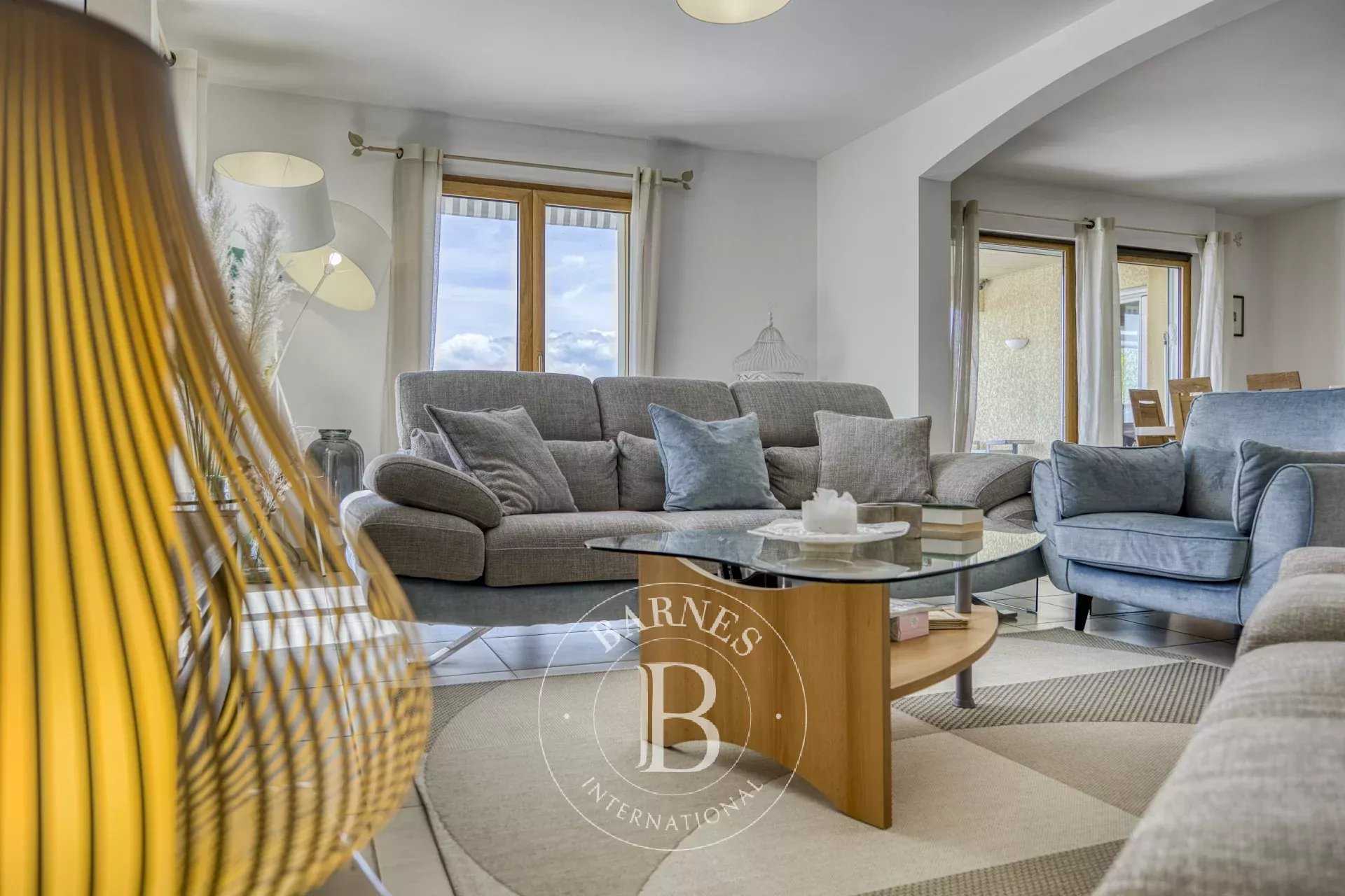 Cranves-Sales  - Casa 6 Cuartos 4 Habitaciones