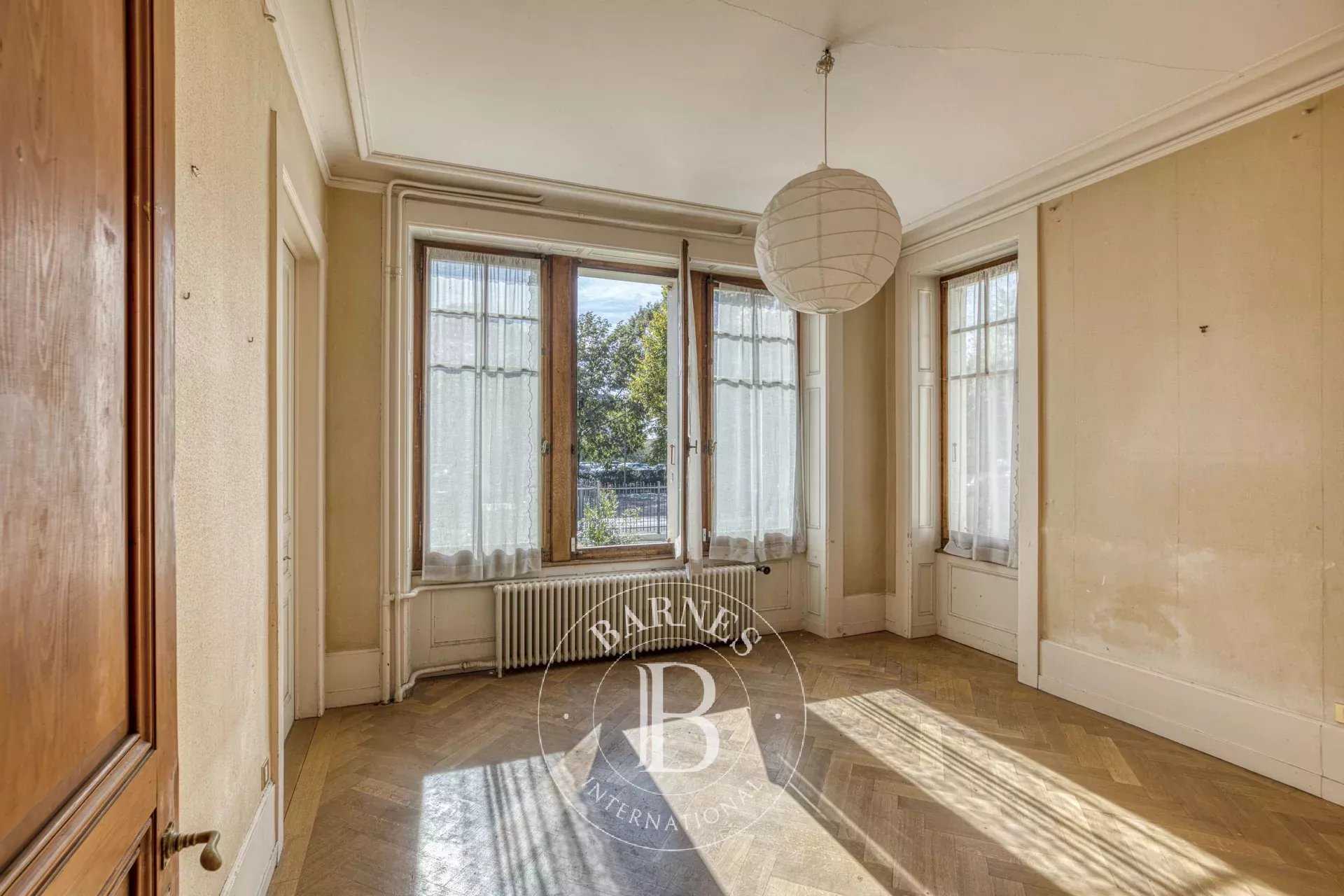 Divonne-les-Bains  - Maison de ville 10 Pièces 7 Chambres