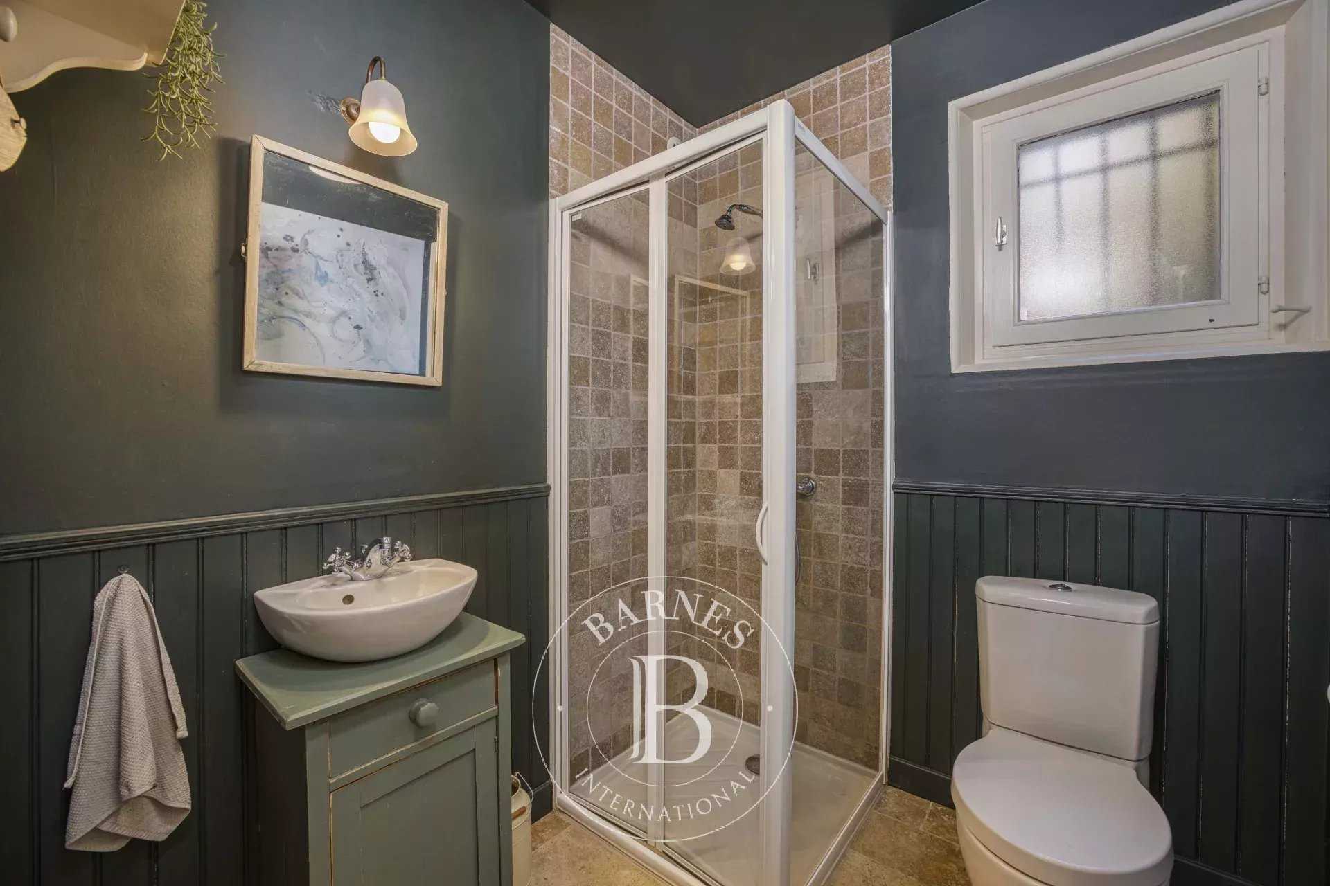 Gex  - Maison 7 Pi&egrave;ces 7 Chambres