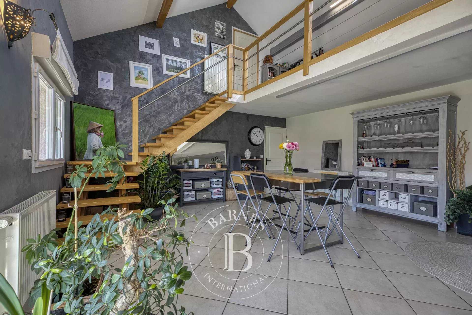 Etaux  - Appartement 5 Pièces 4 Chambres