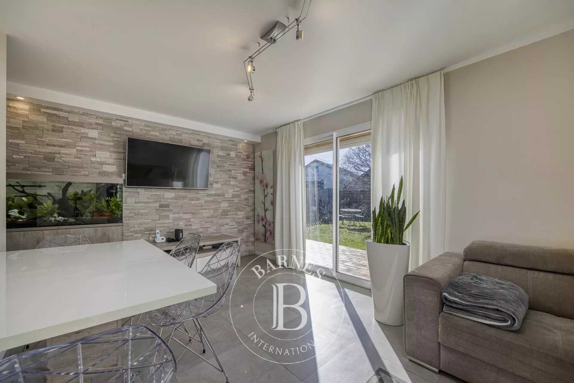 Vétraz-Monthoux  - House 2 Bedrooms