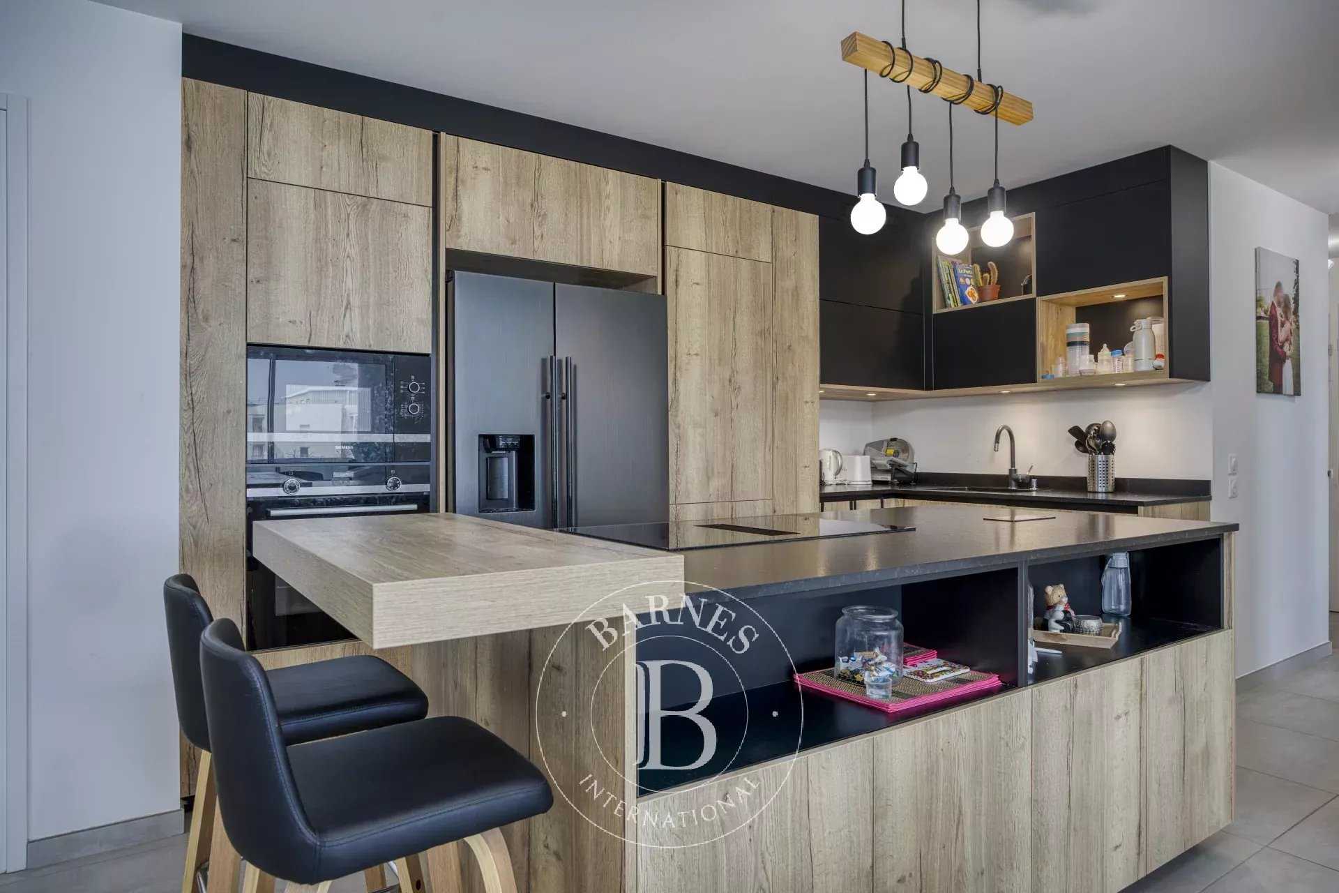 Collonges-sous-Salève  - Appartement 4 Pi&egrave;ces 3 Chambres