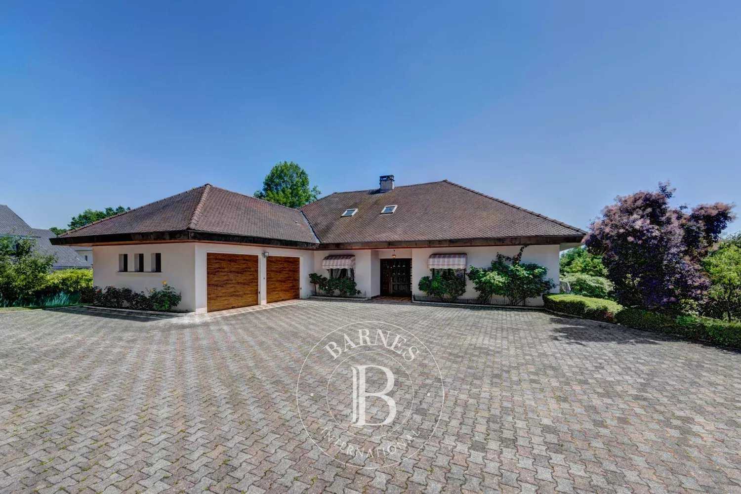 Divonne-les-Bains  - Villa 7 Pi&egrave;ces 5 Chambres