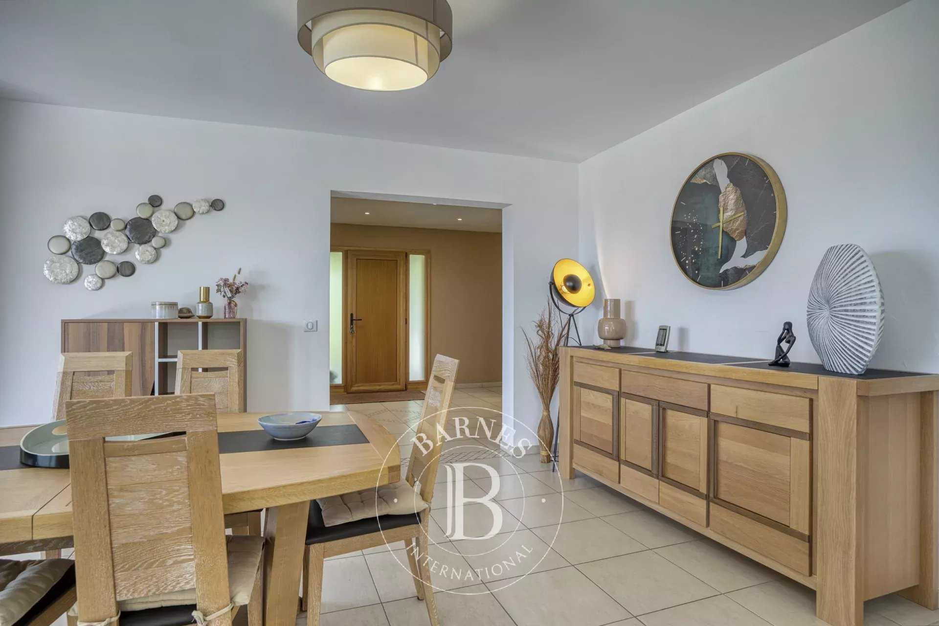 Cranves-Sales  - Casa 6 Cuartos 4 Habitaciones