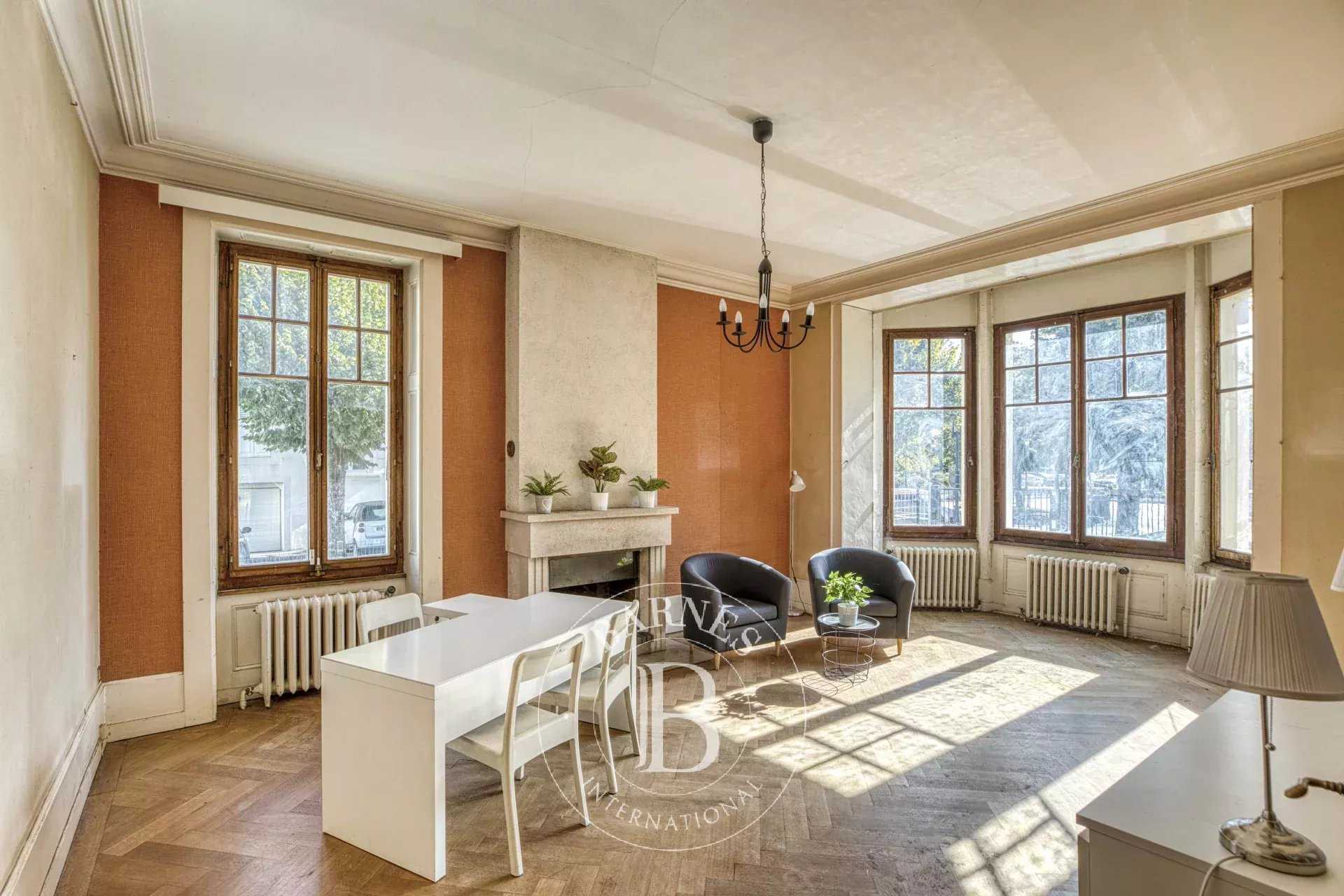 Divonne-les-Bains  - Maison de ville 10 Pièces 7 Chambres