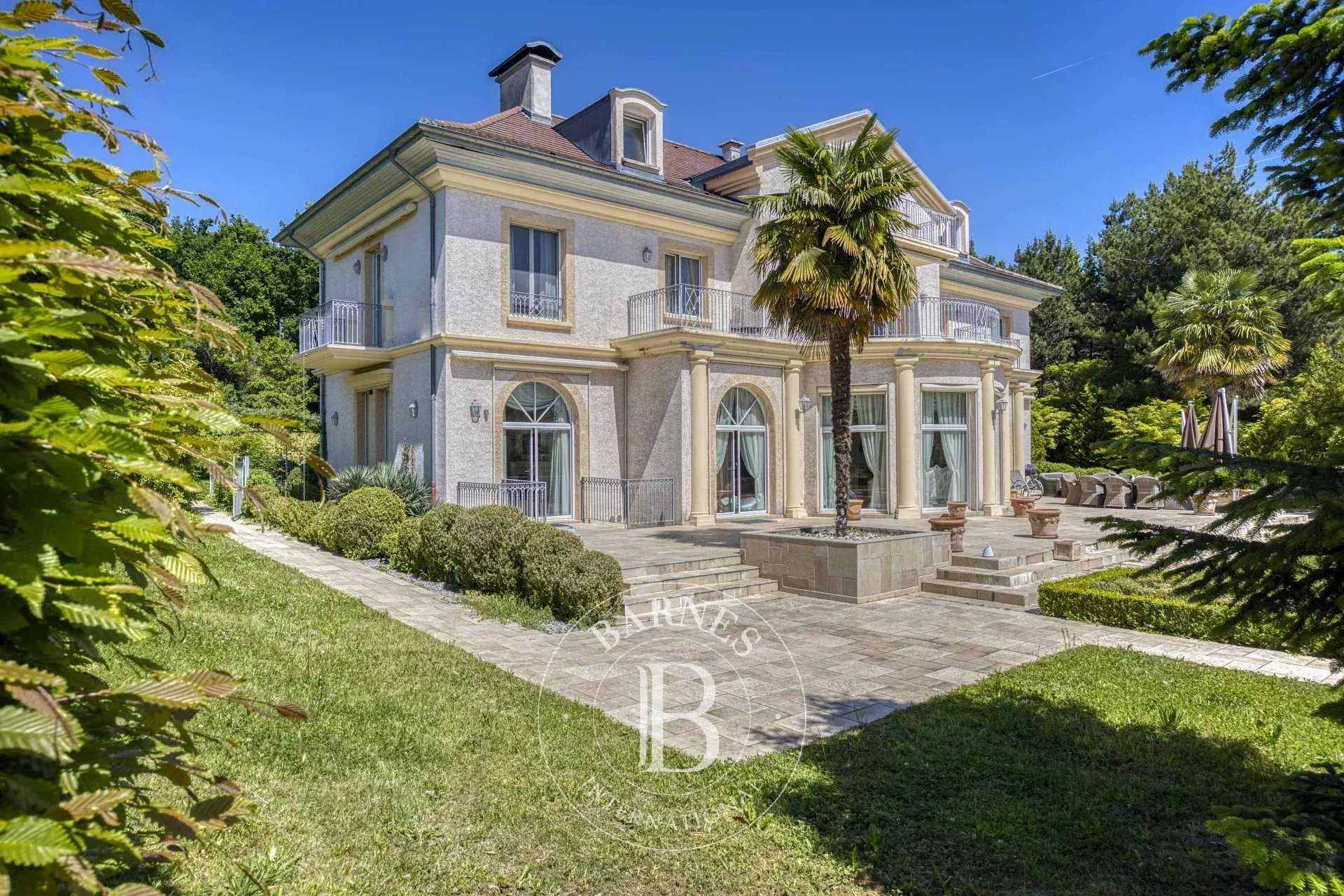 Divonne-les-Bains  - Property 6 Bedrooms