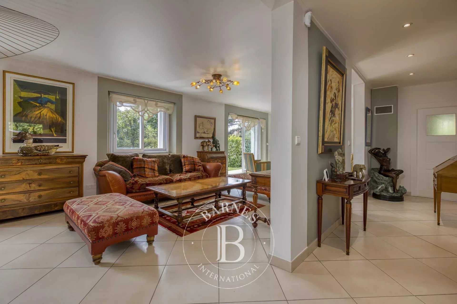 Annemasse  - House 5 Bedrooms