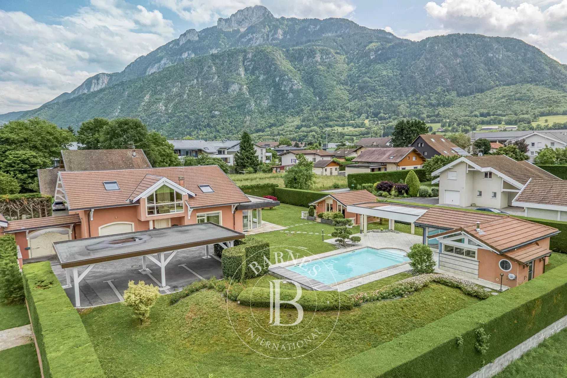 Saint-Pierre-en-Faucigny  - House 4 Bedrooms