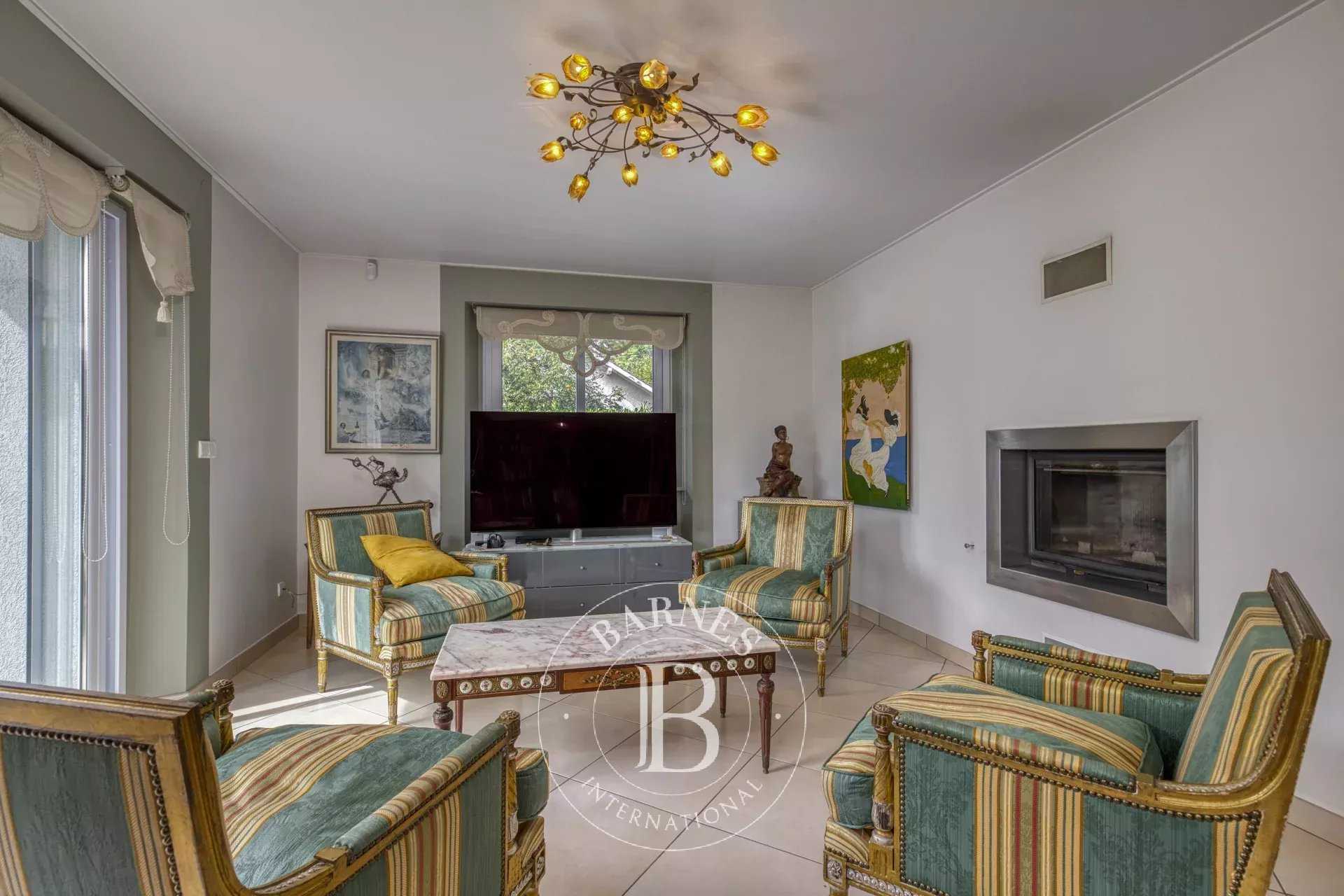 Annemasse  - House 5 Bedrooms