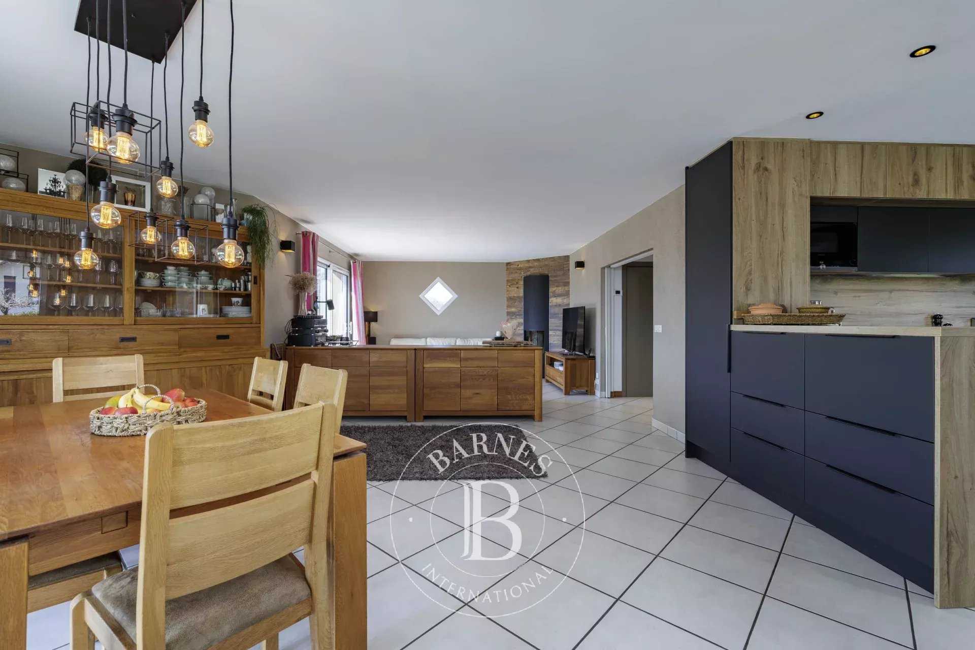 Bonne  - Maison 5 Pi&egrave;ces 4 Chambres