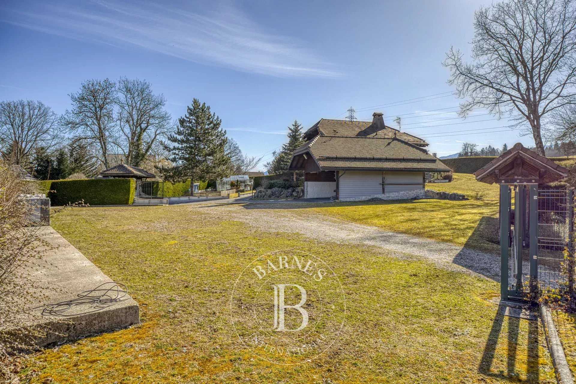 Reignier-Ésery  - Terrain constructible 