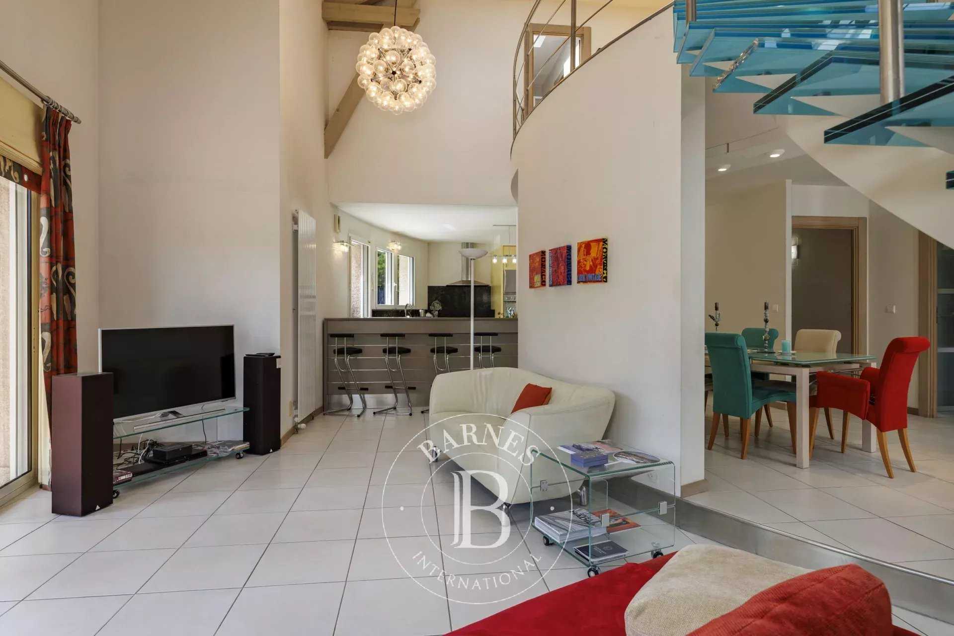 Sergy  - Maison 6 Pi&egrave;ces 4 Chambres
