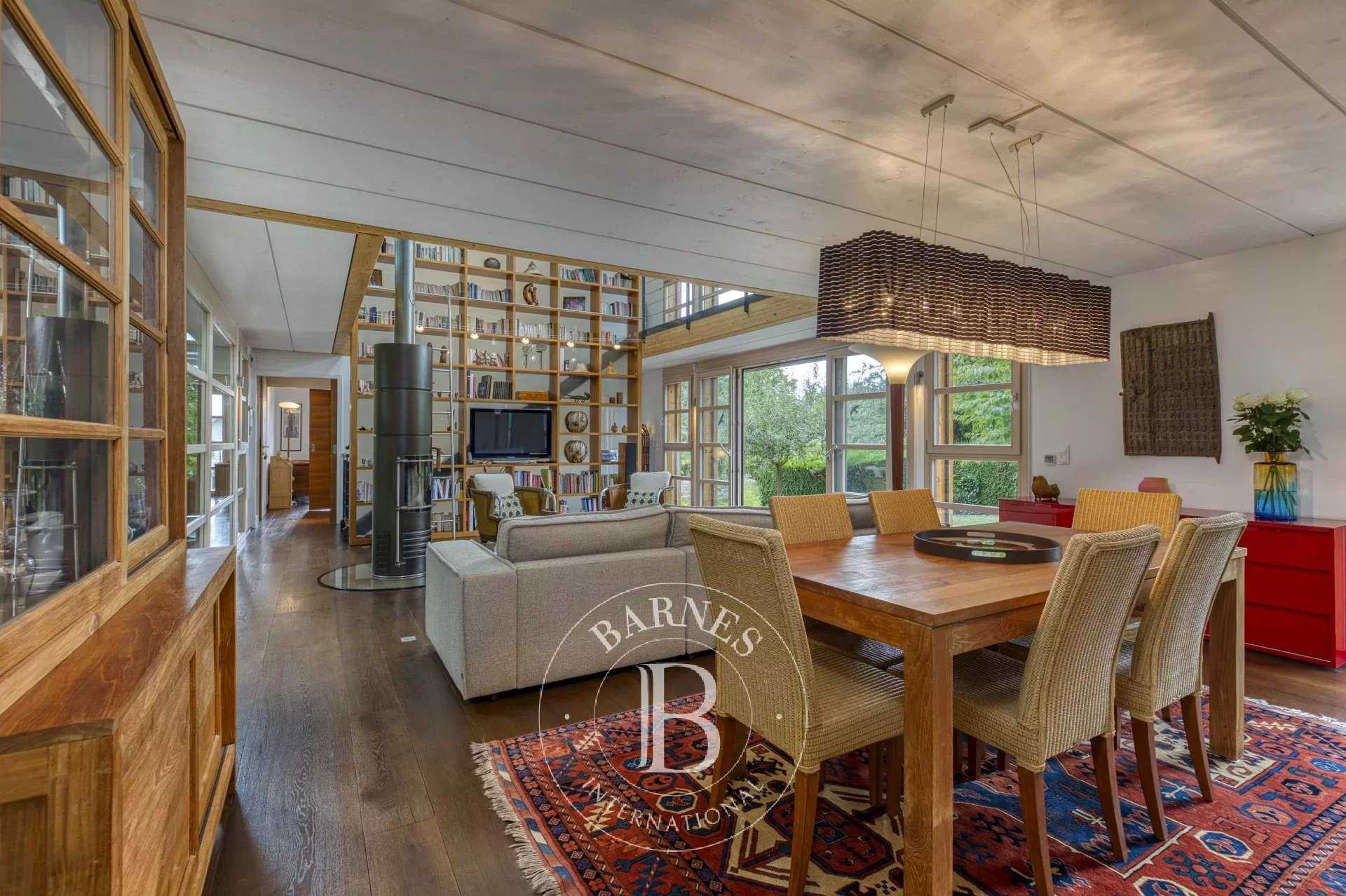 Divonne-les-Bains  - Villa 7 Pi&egrave;ces 5 Chambres