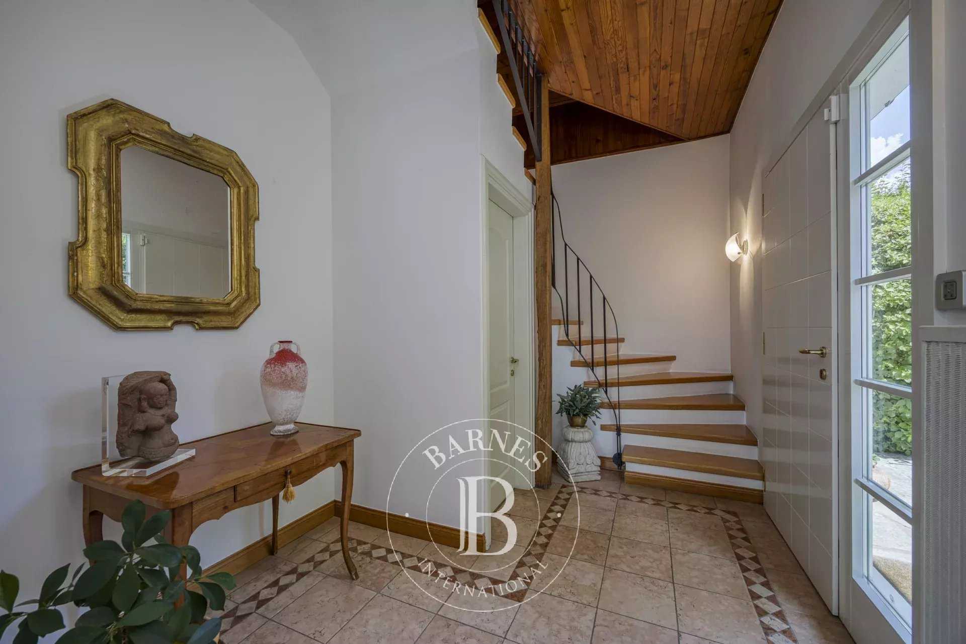 Grilly  - Villa 6 Pi&egrave;ces 5 Chambres