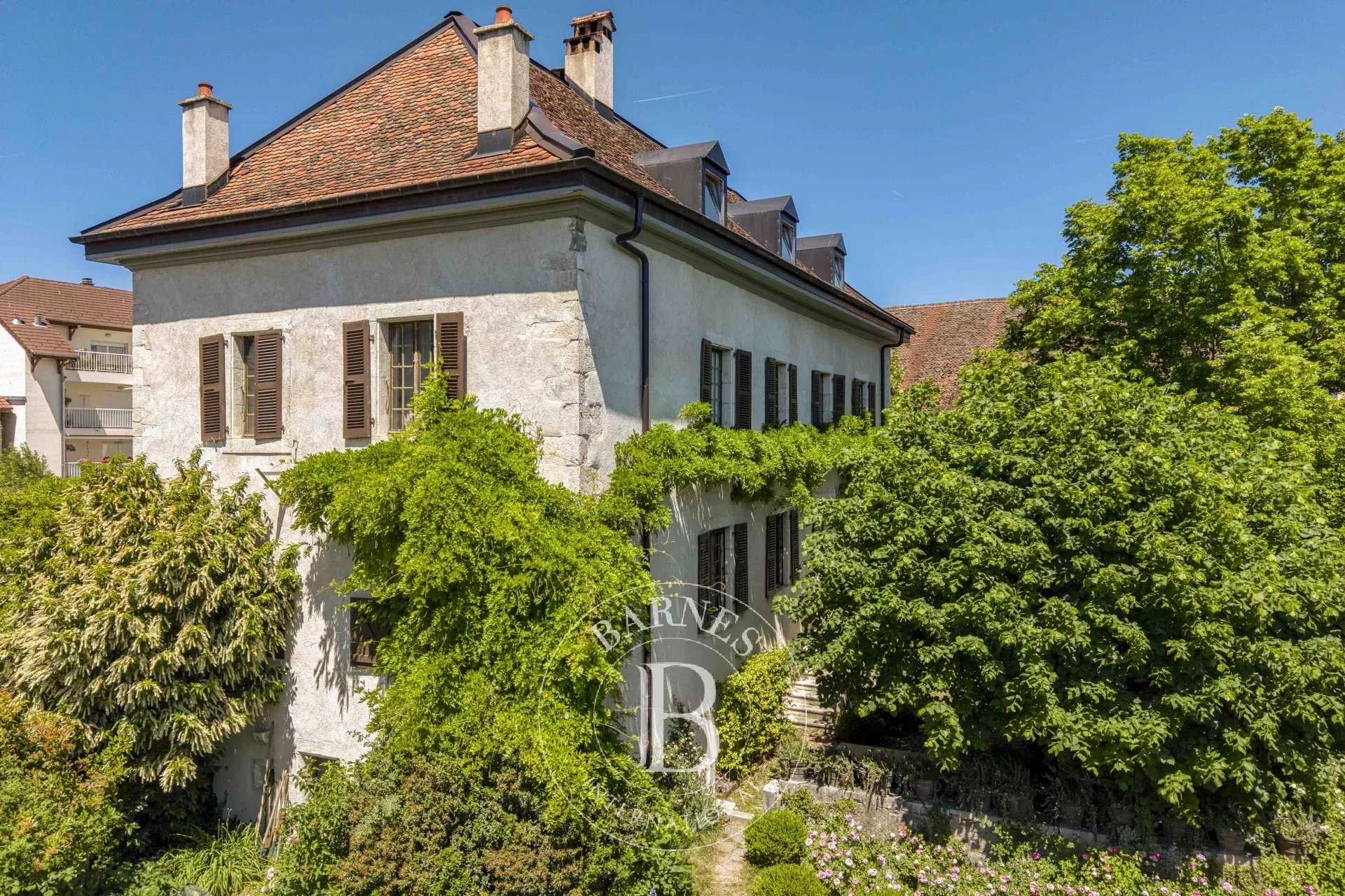 Cessy  - Propriété 10 Pi&egrave;ces 5 Chambres