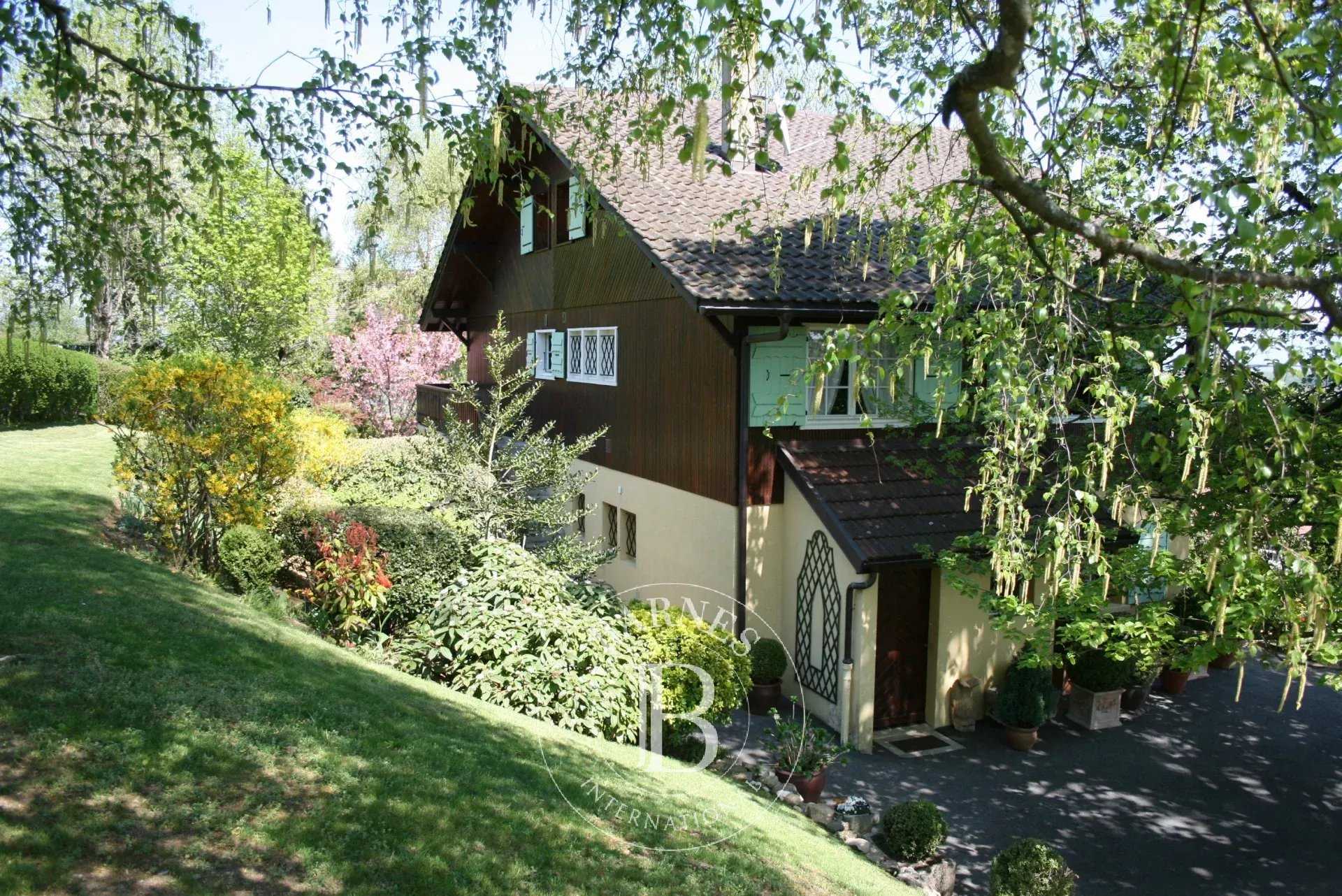 Grilly  - Maison 8 Pièces