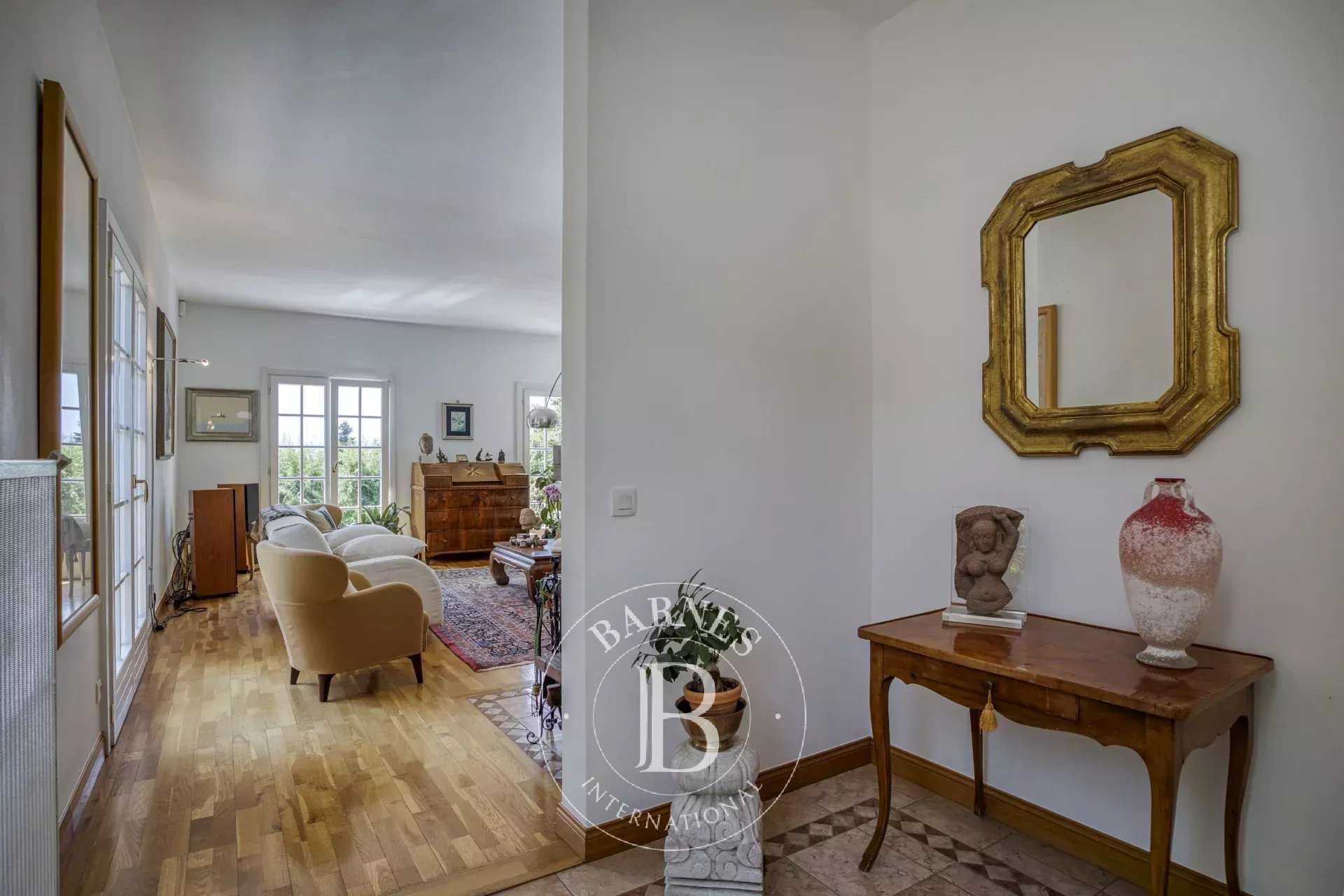Grilly  - Villa 6 Pi&egrave;ces 5 Chambres