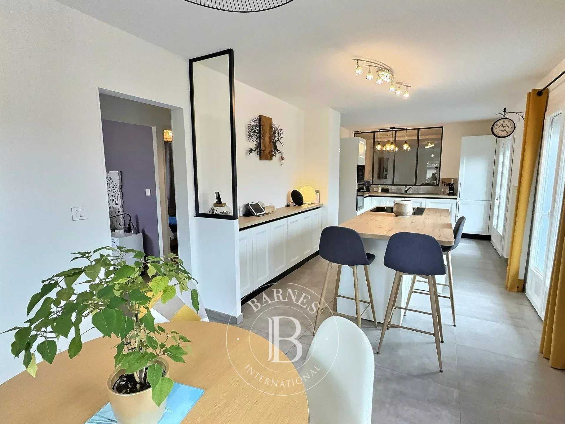 Villa Divonne-les-Bains  -  ref 85908348 (picture 3)