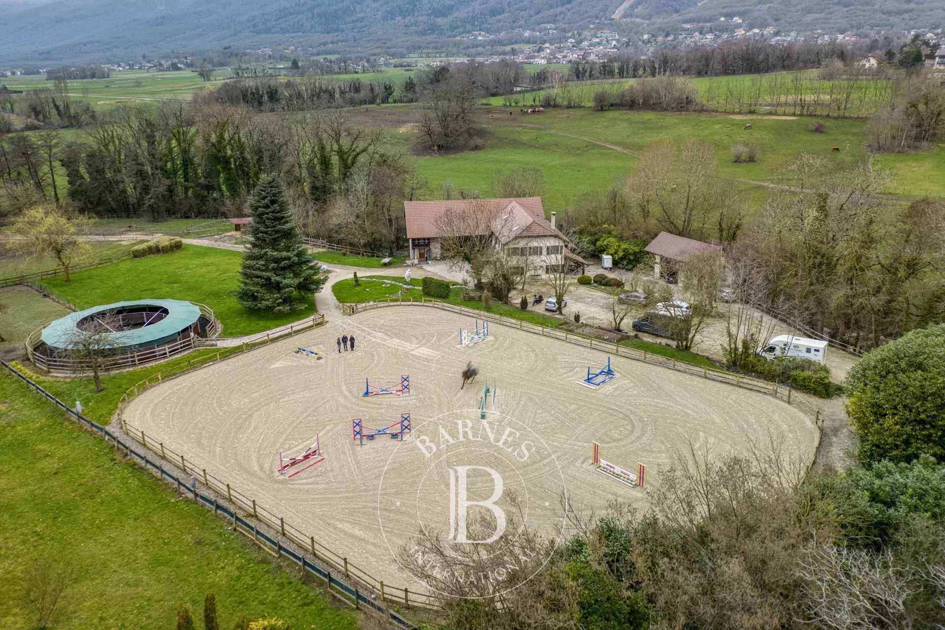 Propriété Saint-Genis-Pouilly  -  ref 85768522 (picture 2)