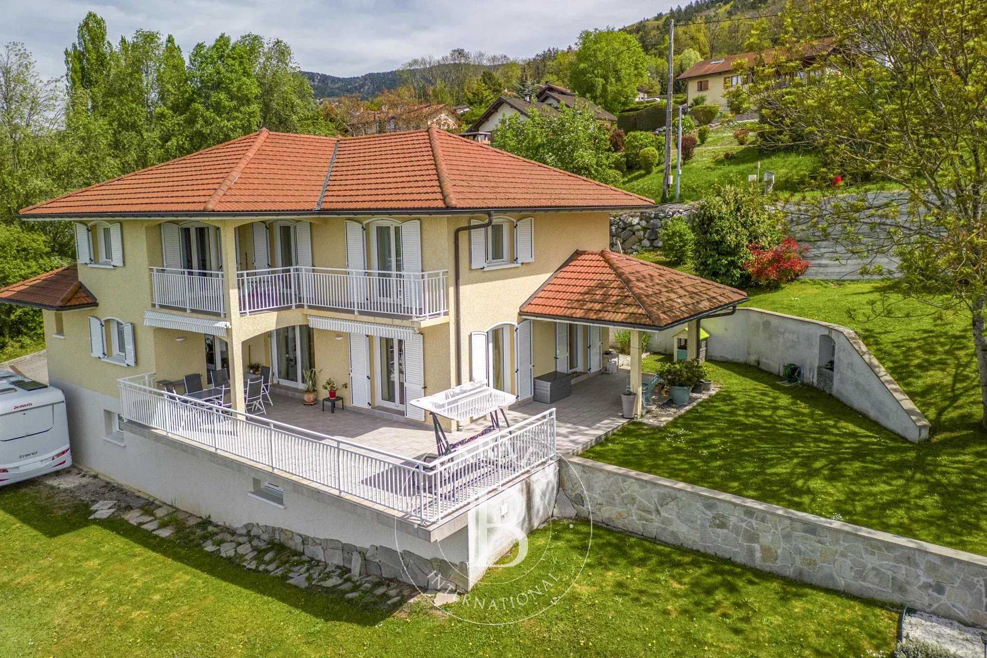 Maison Cranves-Sales  -  ref 85893798 (picture 1)