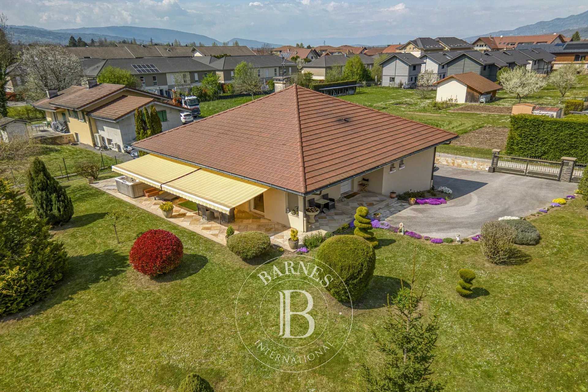 House Saint-Pierre-en-Faucigny  -  ref 85842231 (picture 1)