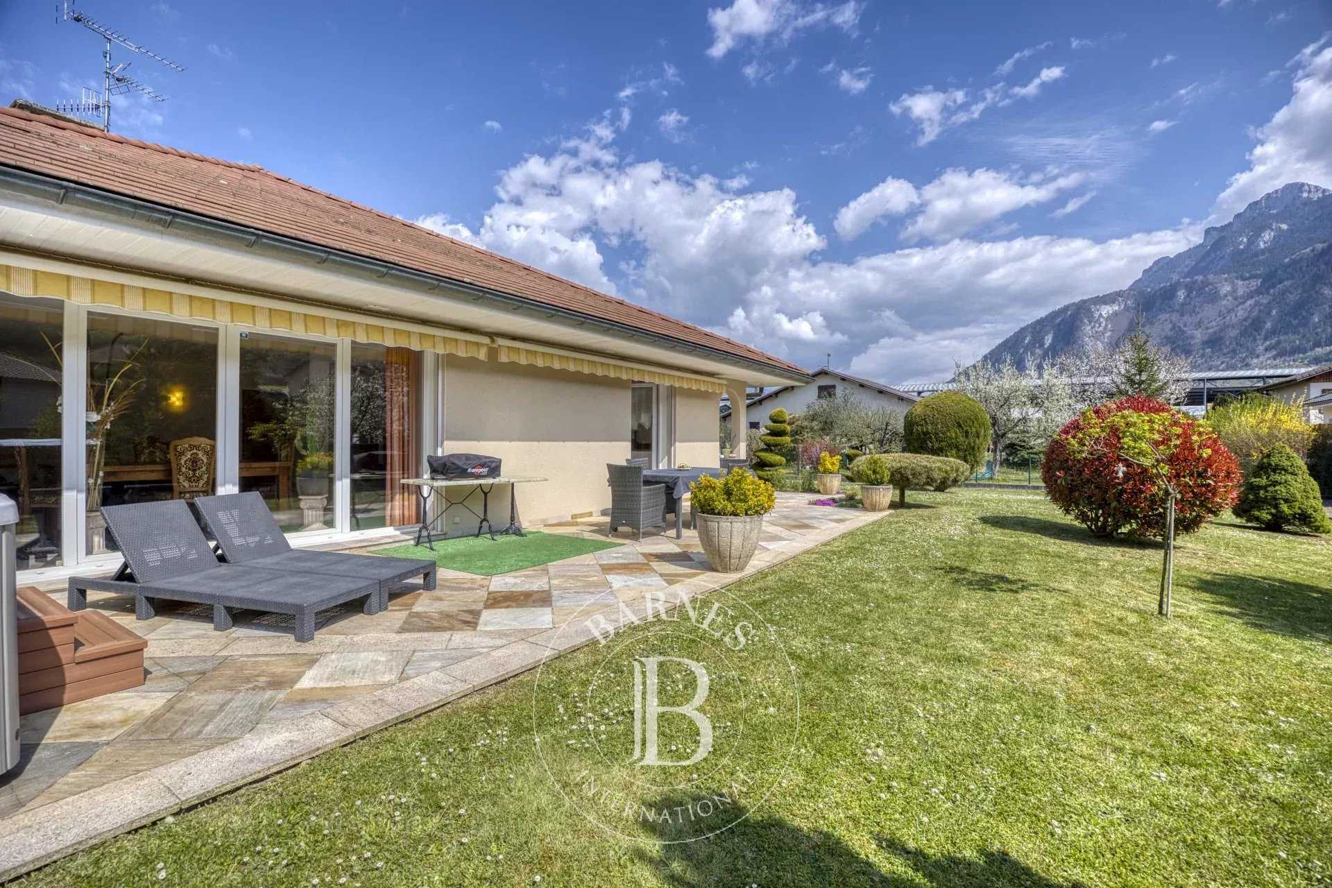 Maison Saint-Pierre-en-Faucigny  -  ref 85842231 (picture 3)