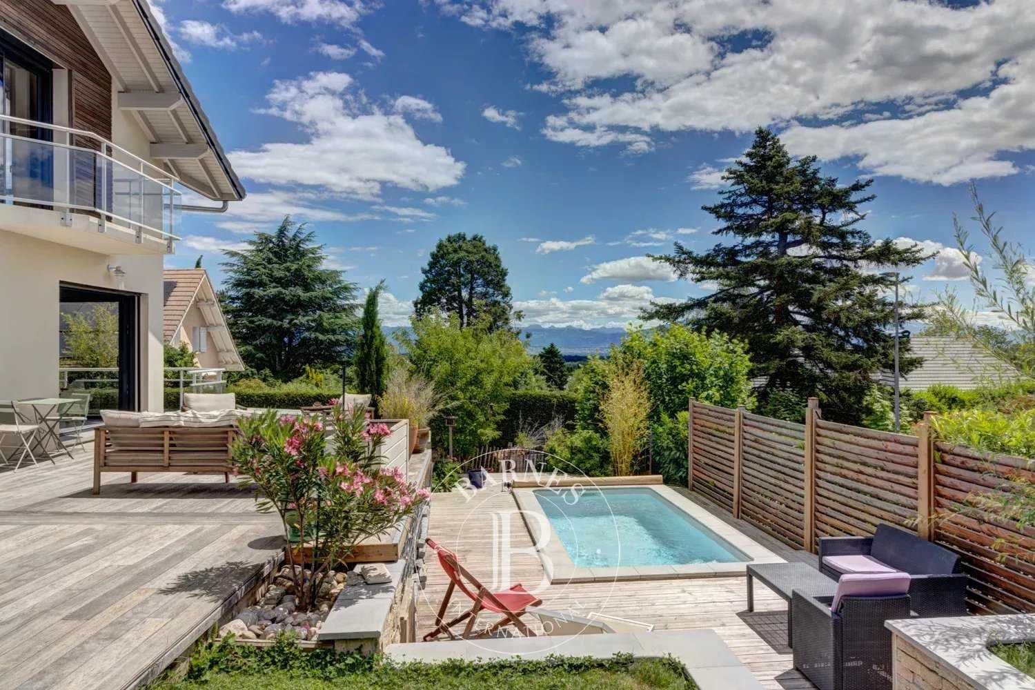 Villa Divonne-les-Bains  -  ref 87103111 (picture 1)