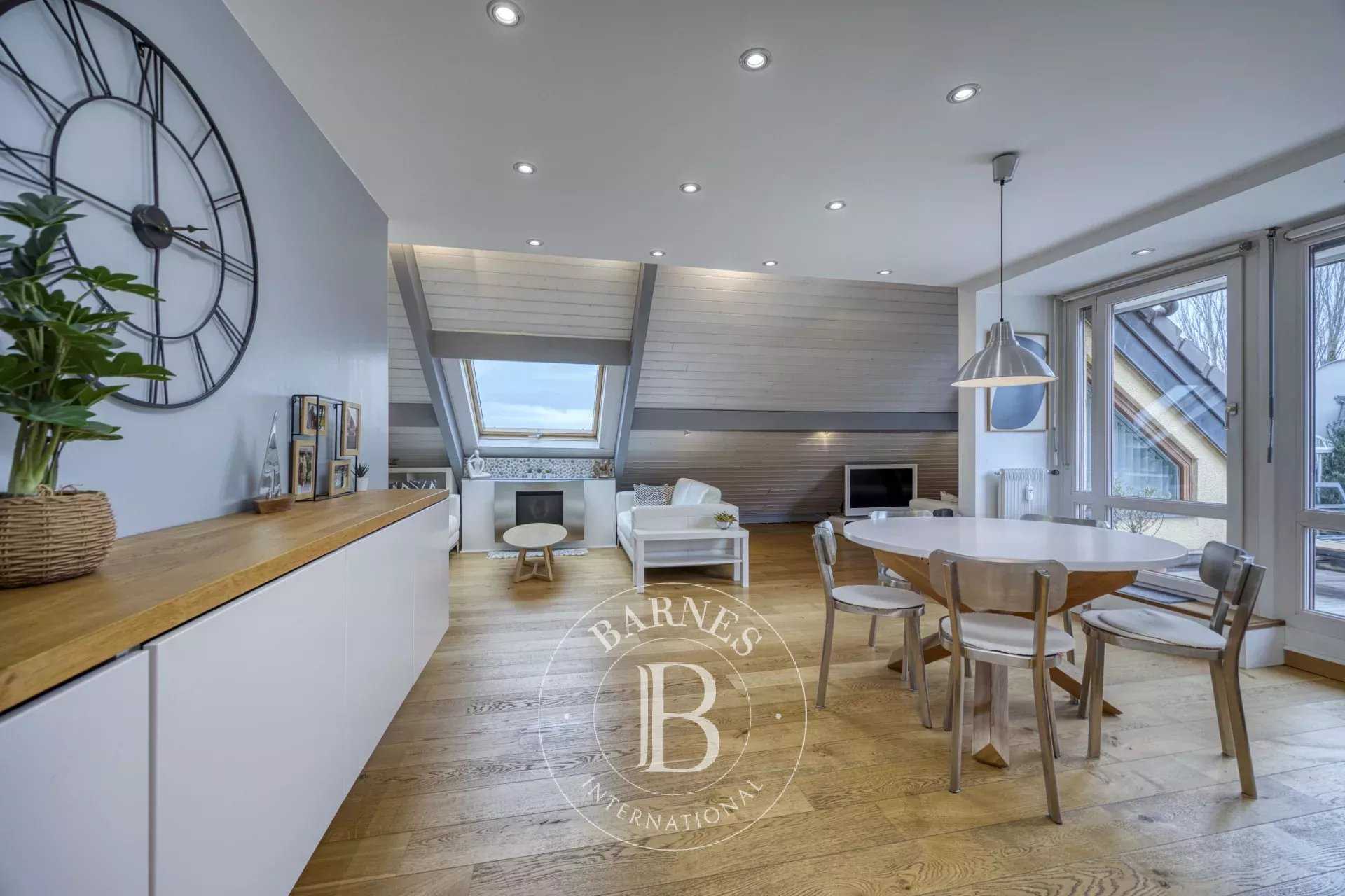 Appartement Divonne-les-Bains  -  ref 85760663 (picture 1)