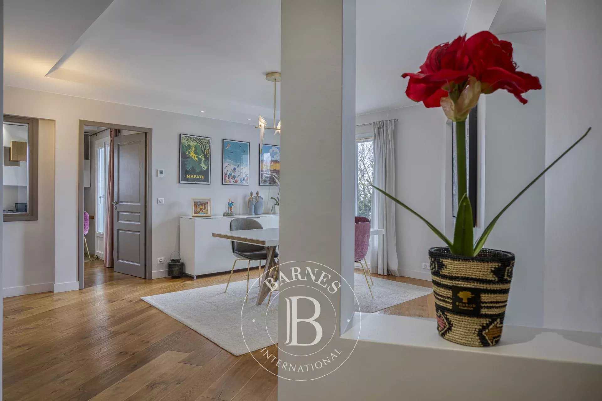 Divonne-les-Bains  - Villa 7 Pi&egrave;ces 5 Chambres