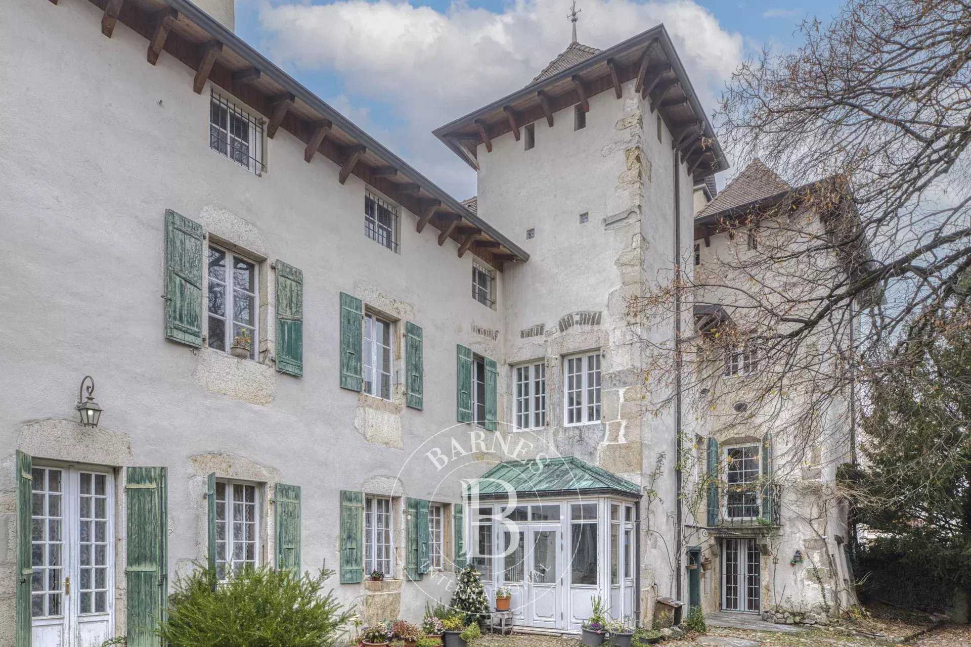 Château Grilly  -  ref 2758139 (picture 1)