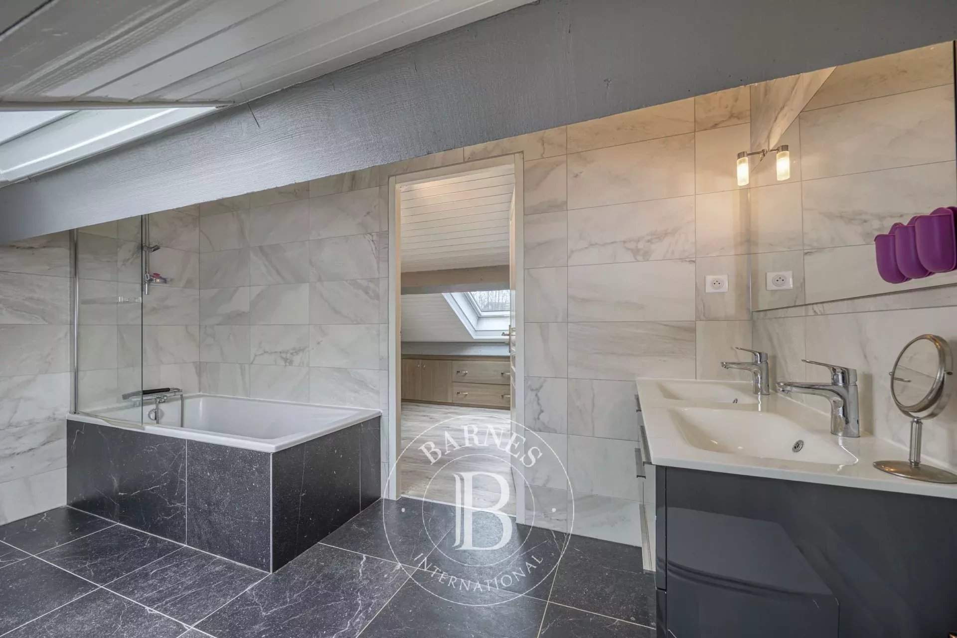 Saint-Genis-Pouilly  - Property  - picture 14