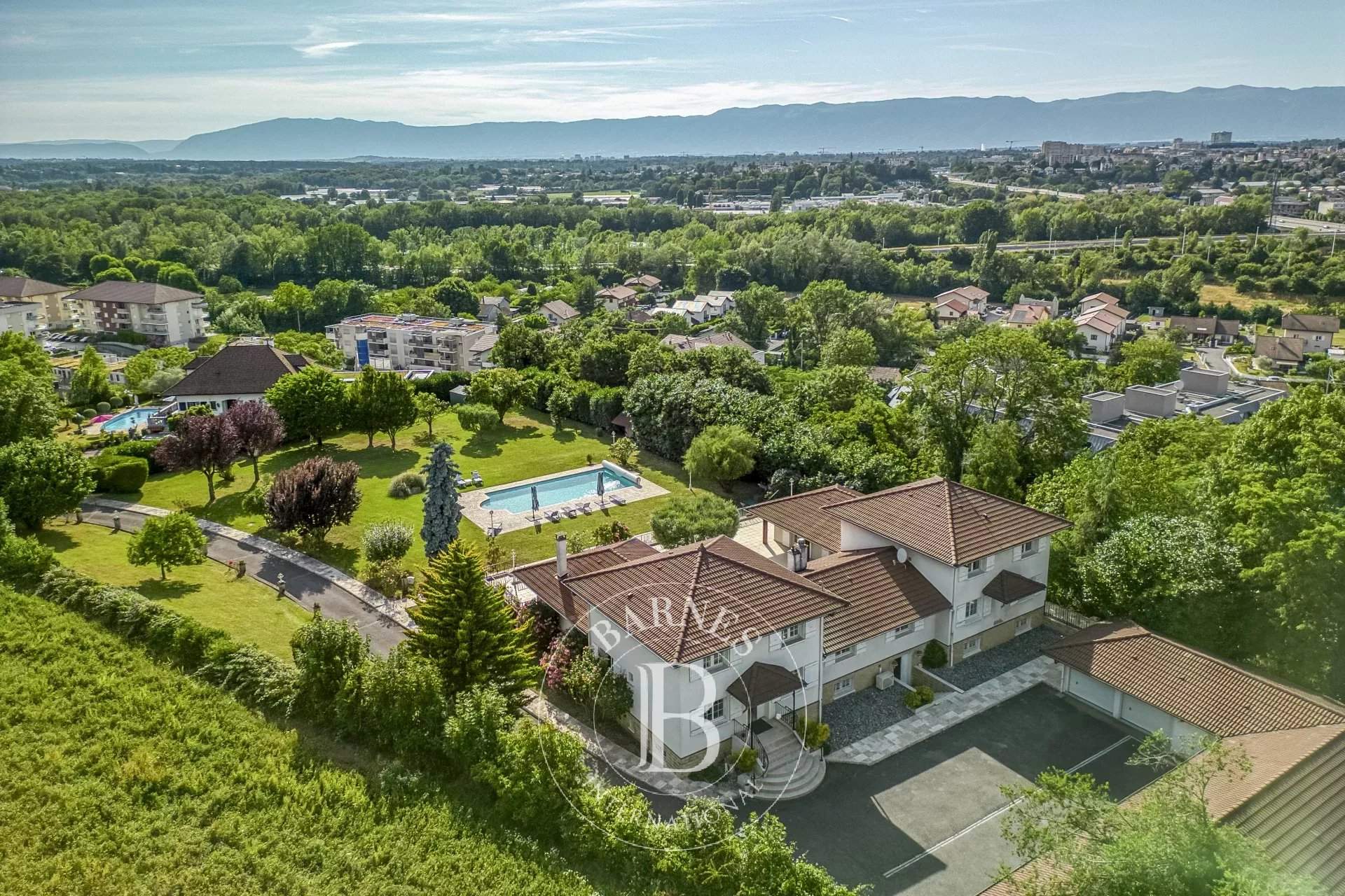 Étrembières  - House 7 Bedrooms - picture 4