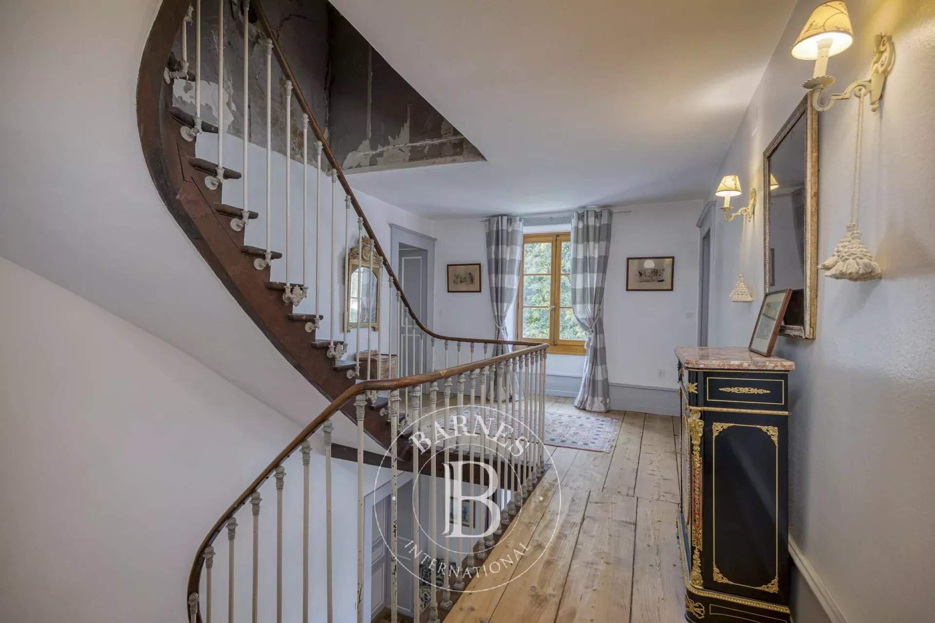 Ornex  - House 5 Bedrooms - picture 12