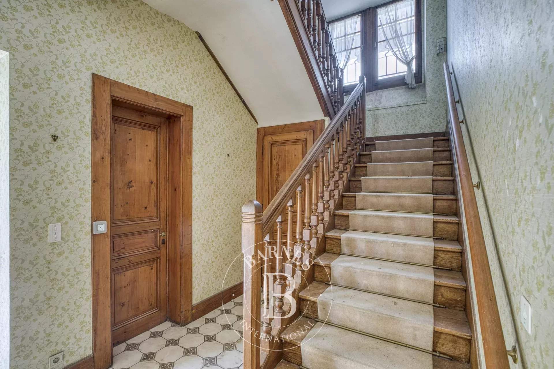 Divonne-les-Bains  - Maison de ville 10 Pièces 7 Chambres - picture 9