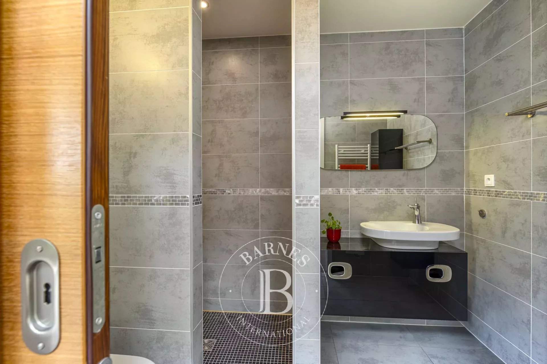 Divonne-les-Bains  - Villa 7 Pi&egrave;ces 5 Chambres - picture 16