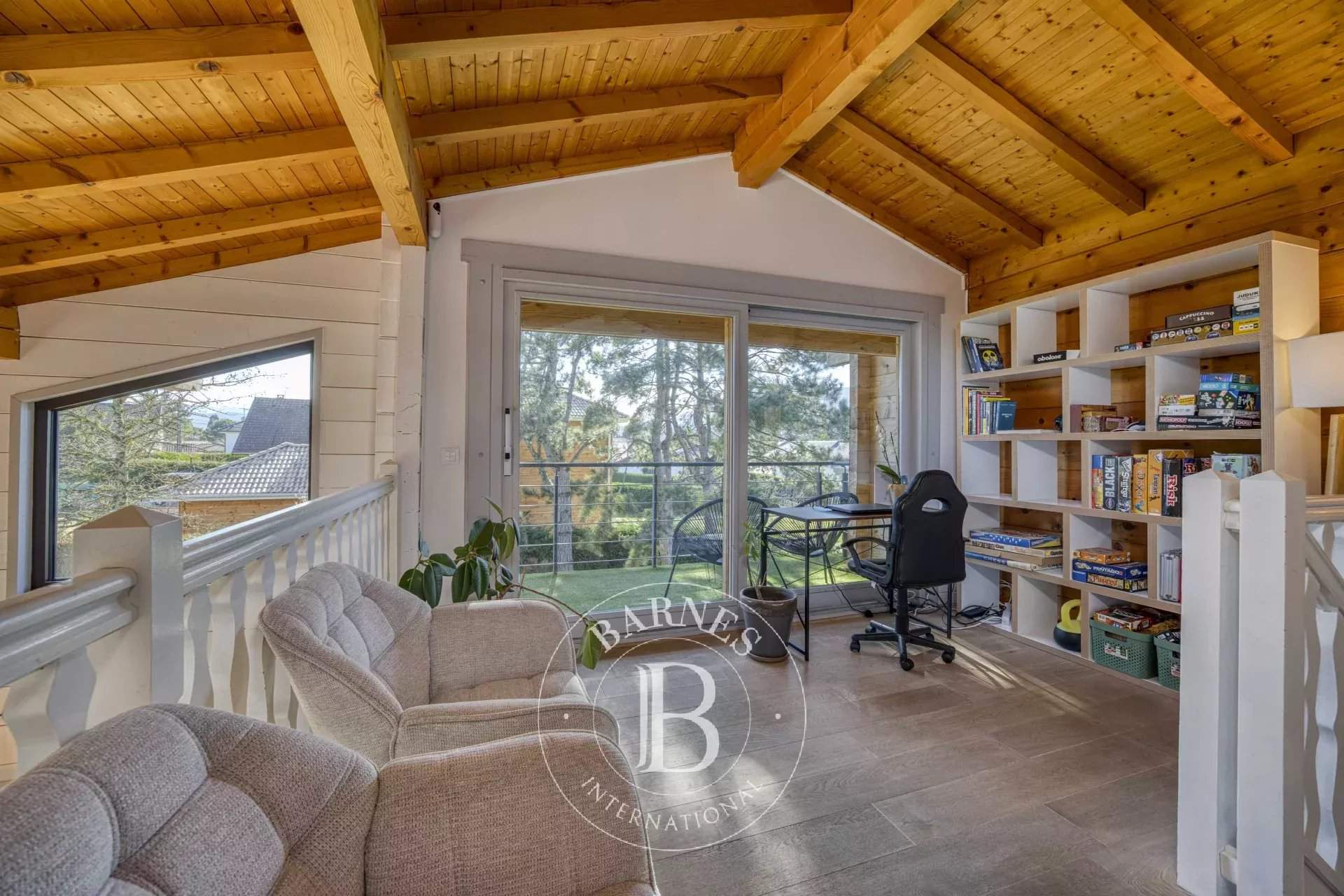 Vétraz-Monthoux  - Chalet 7 Pi&egrave;ces 5 Chambres - picture 15