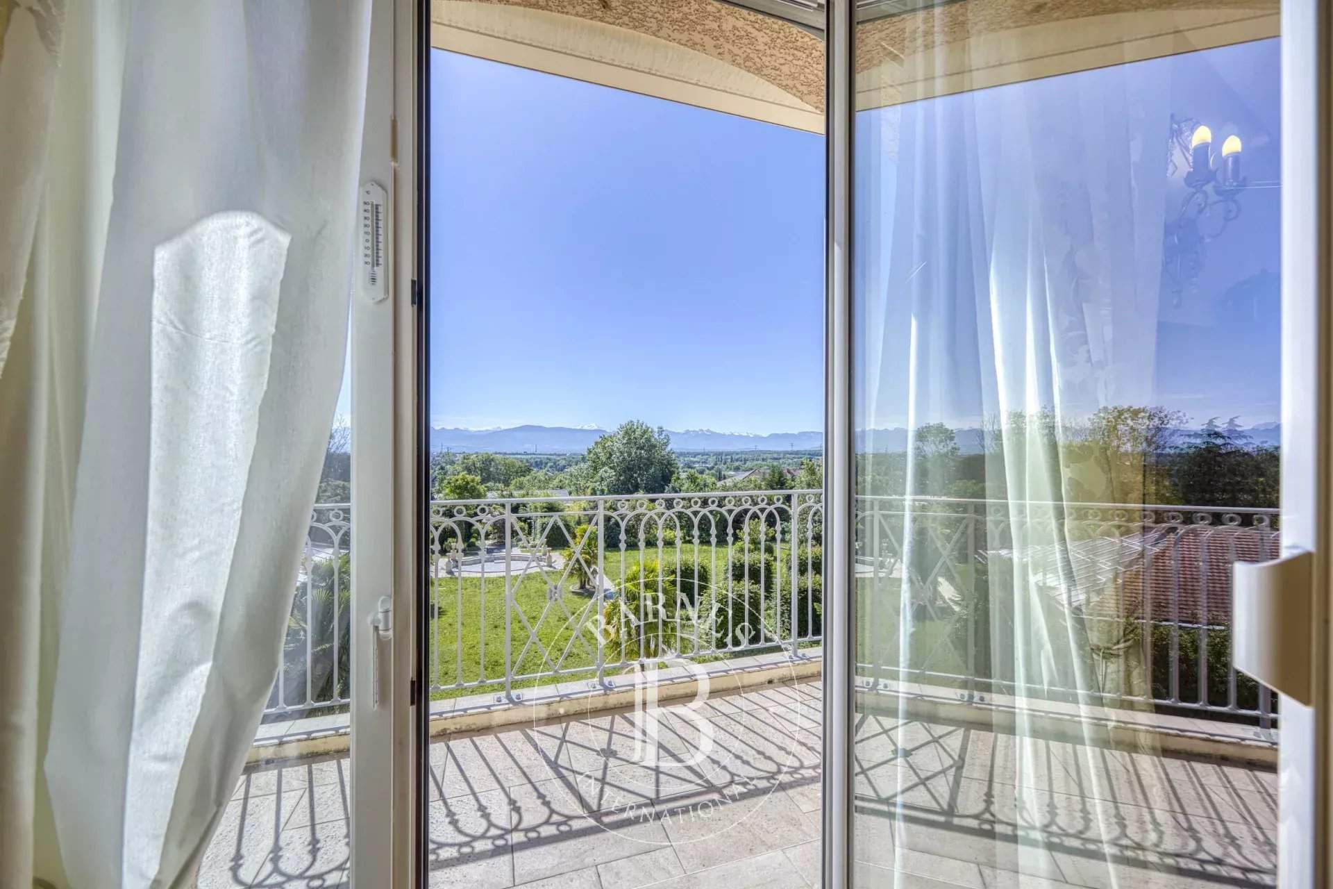 Divonne-les-Bains  - Property 6 Bedrooms - picture 15