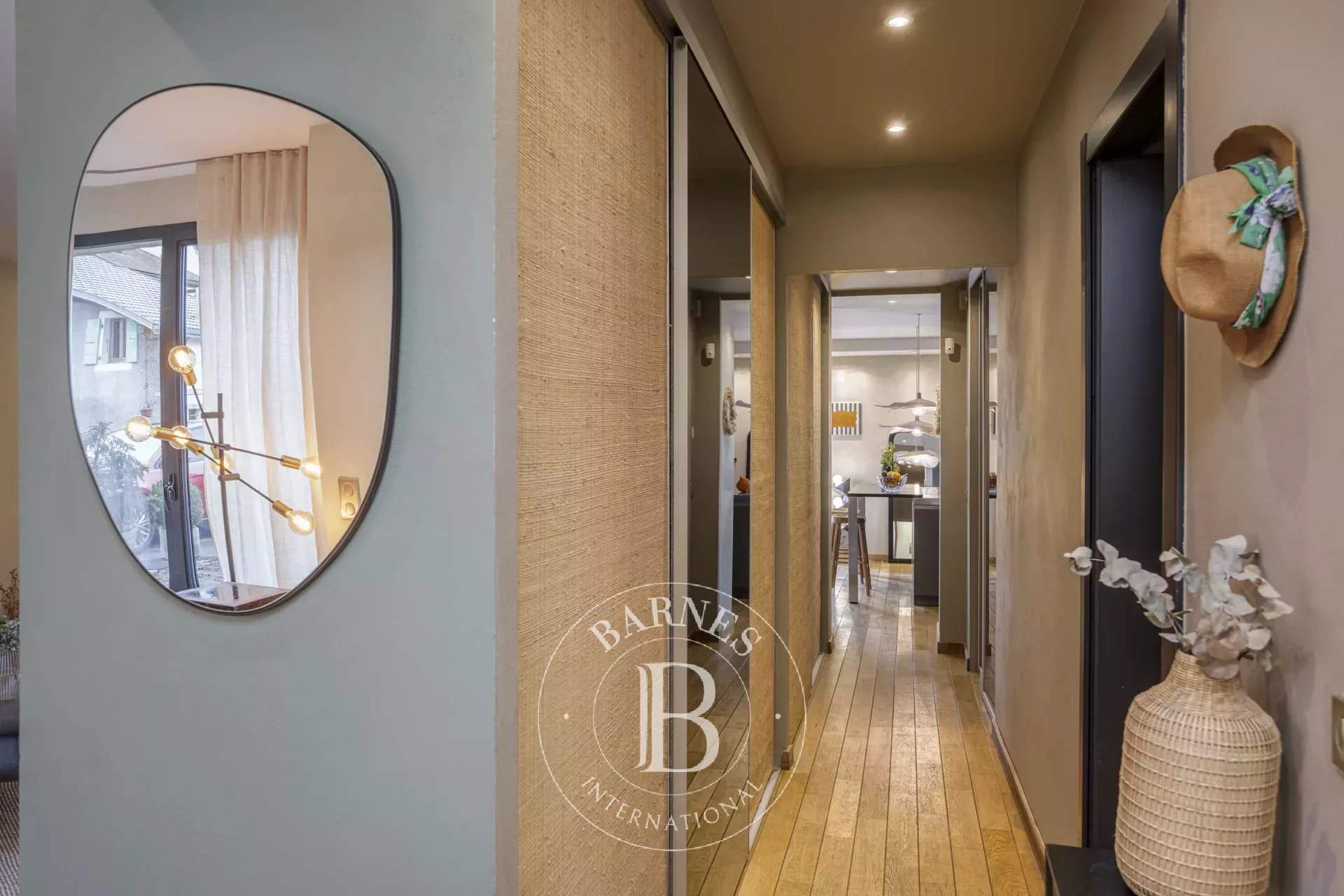 Ornex  - Maison de village 6 Pi&egrave;ces 4 Chambres - picture 9