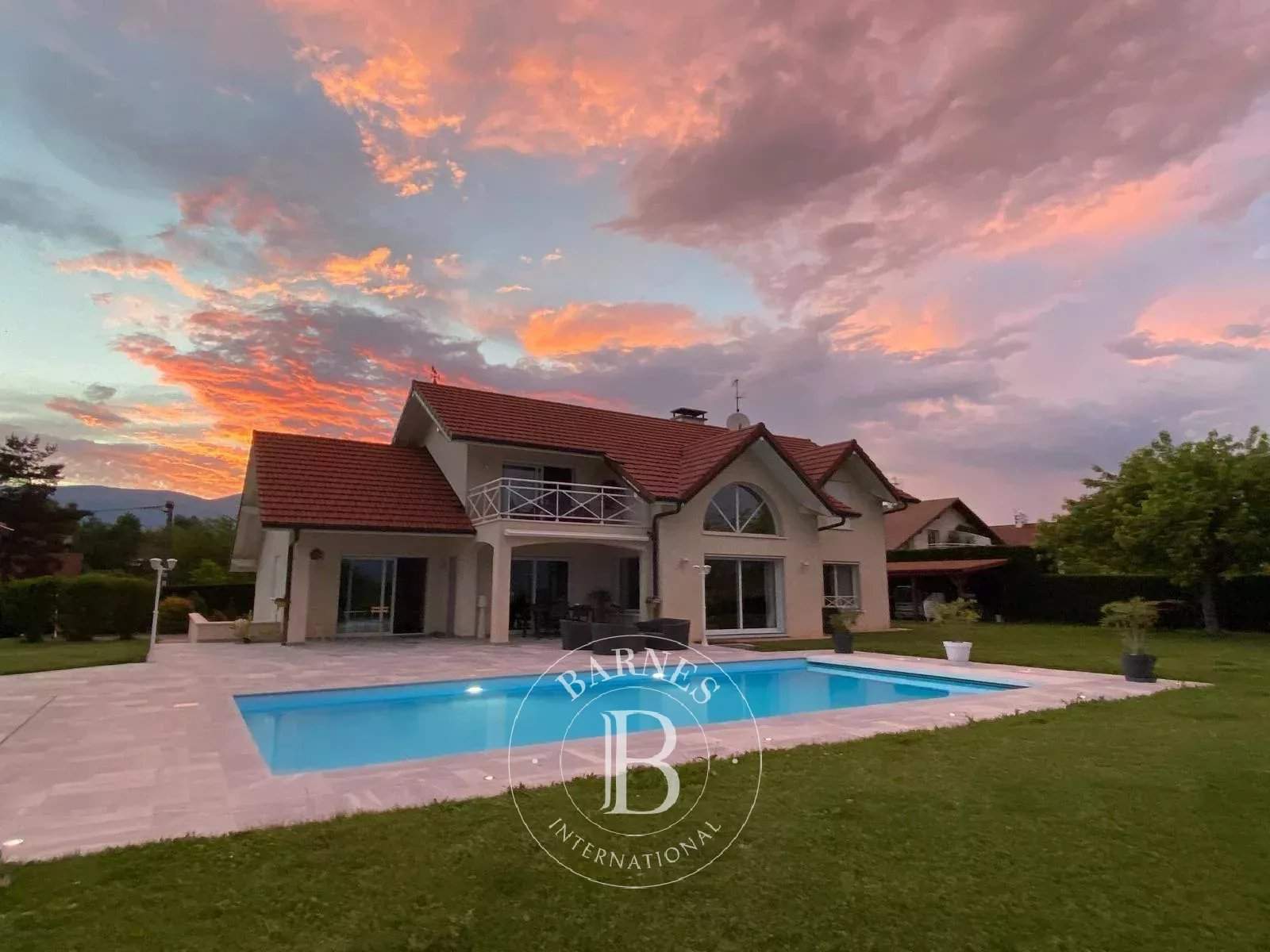 Prévessin-Moëns  - Villa 5 Pi&egrave;ces 4 Chambres - picture 4