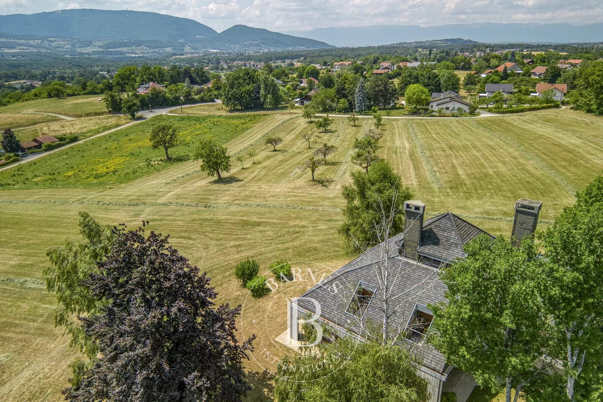 Fillinges  - Maison 8 Pi&egrave;ces 8 Chambres - picture 8