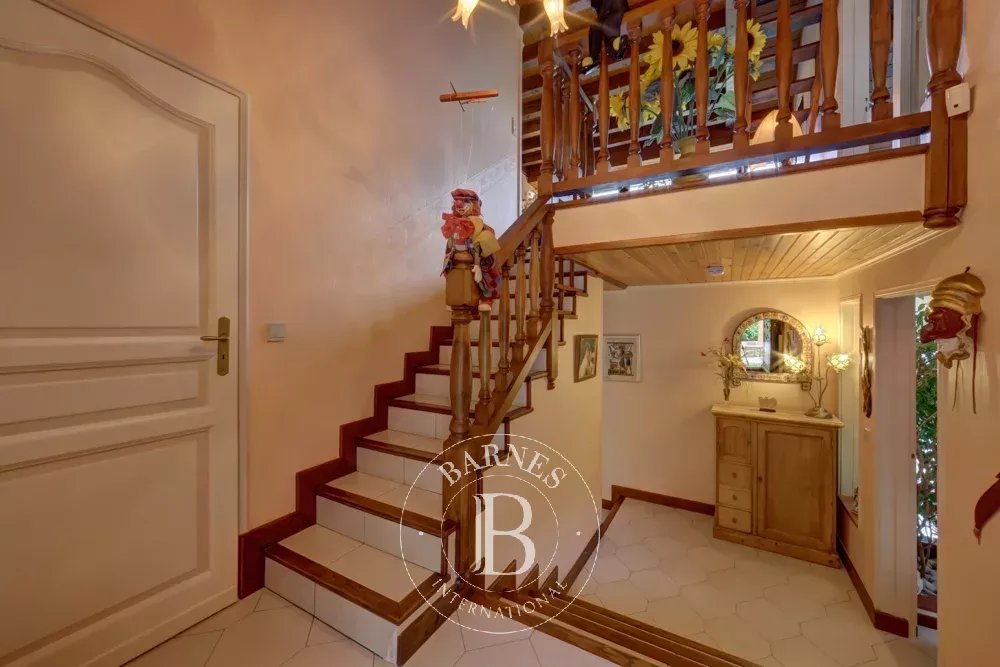 Gex  - Maison 6 Pi&egrave;ces 5 Chambres - picture 12