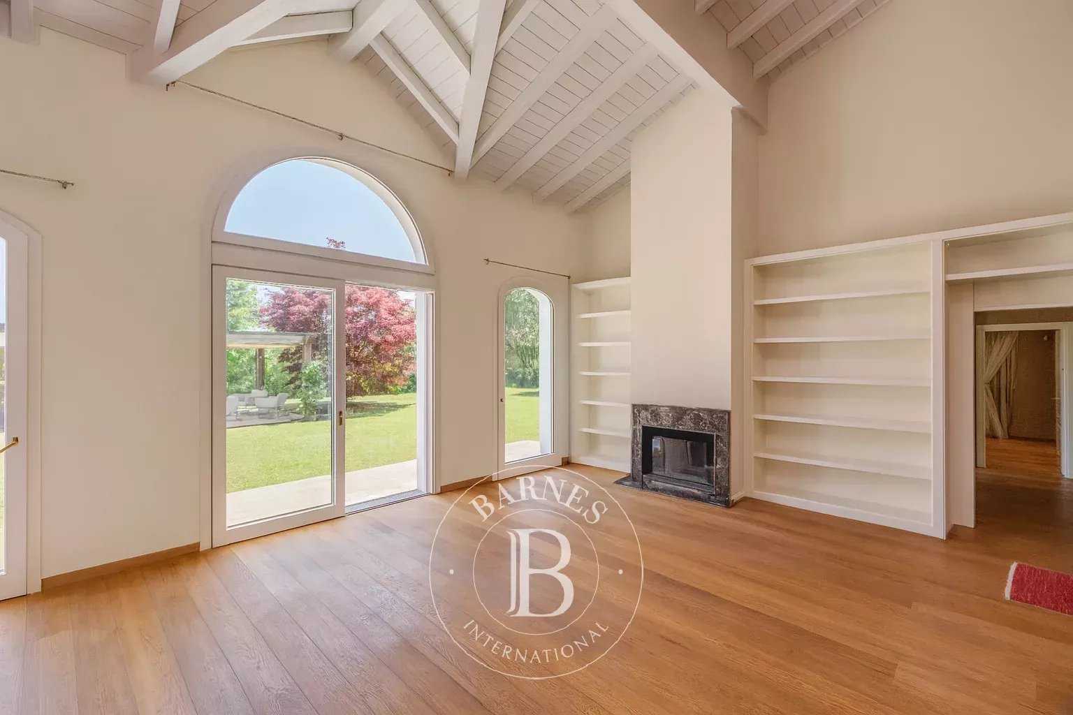 Bogogno  - Villa 5 Bedrooms