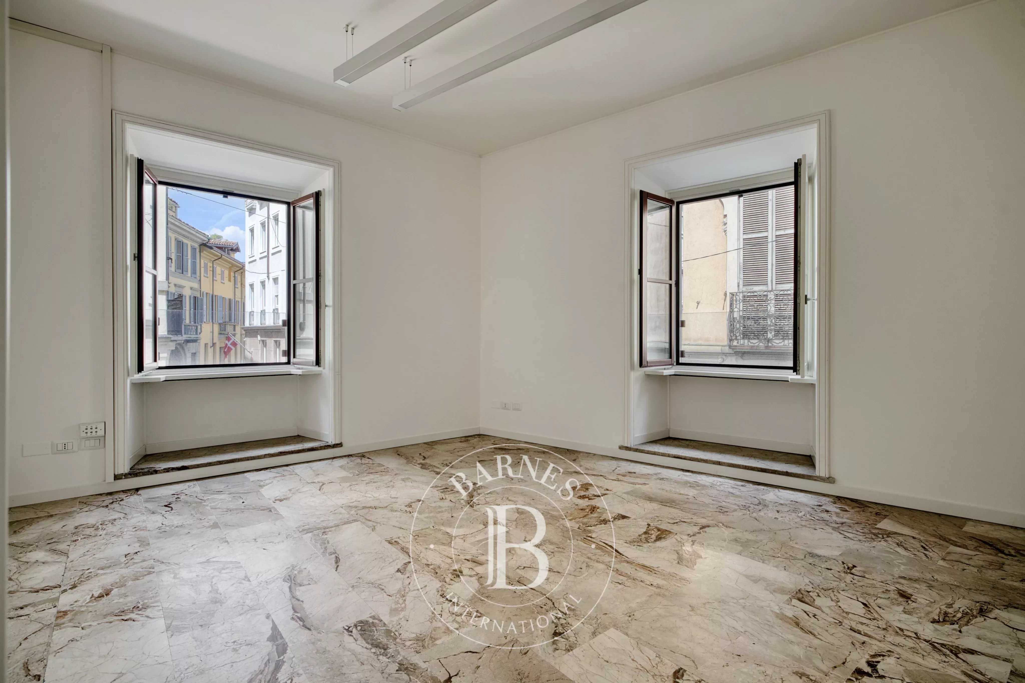 Milano  - Bureaux 6 Pi&egrave;ces