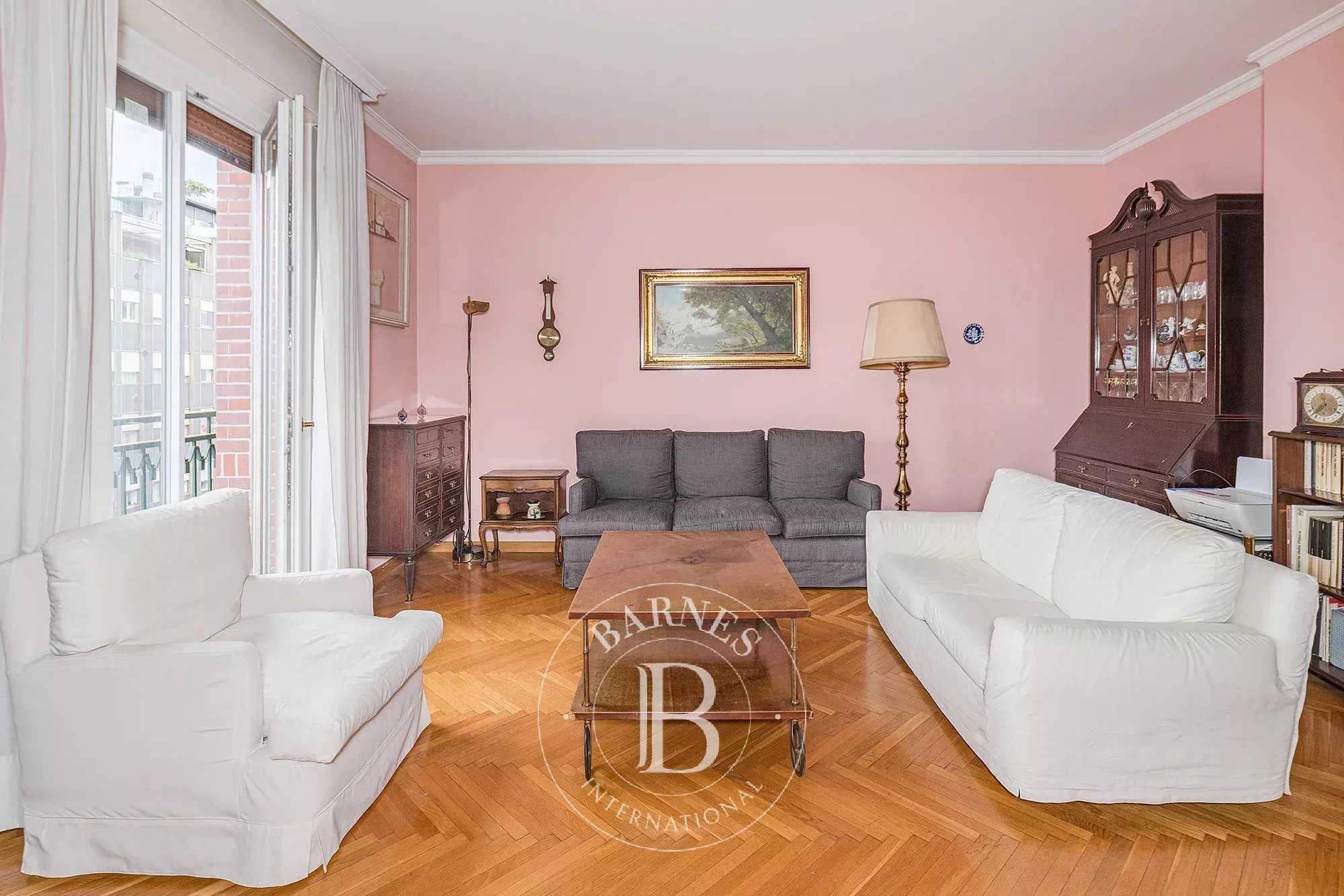 Milano  - Appartement 8 Pi&egrave;ces 3 Chambres