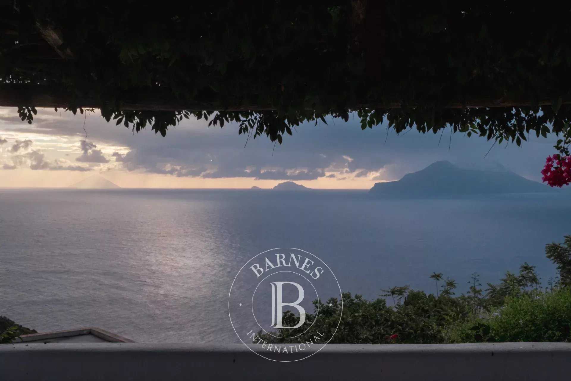 Lipari  - Villa 5 Bedrooms