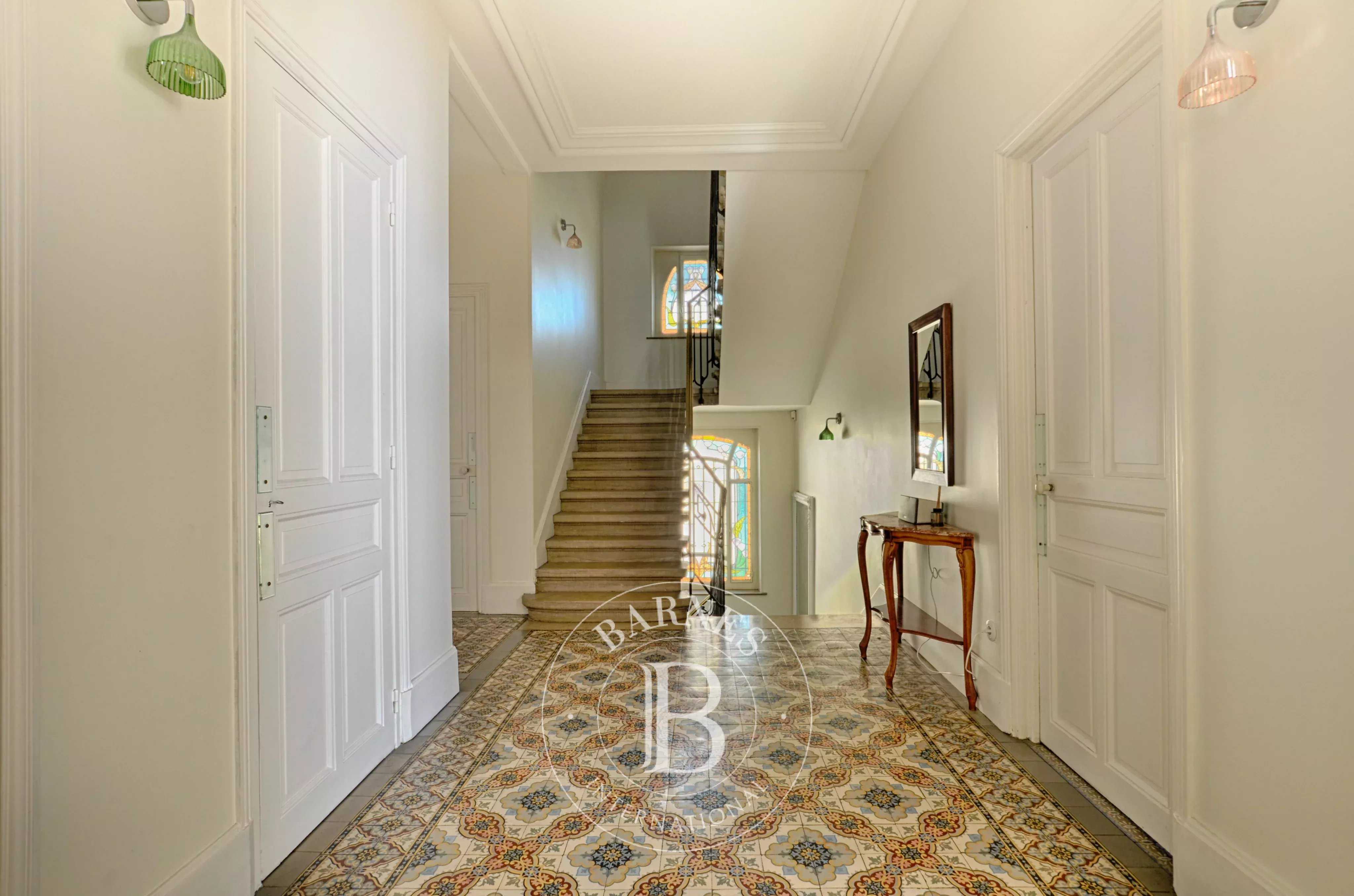 Nancy  - Maison de ville 10 Pi&egrave;ces 6 Chambres