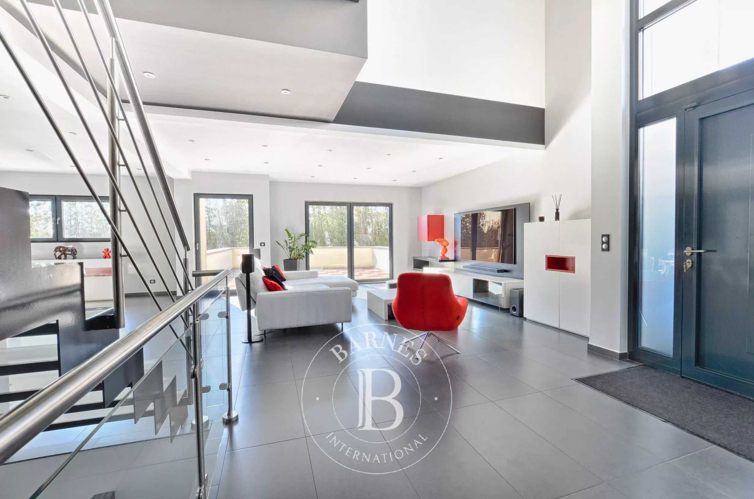 Thionville  - Villa 8 Pi&egrave;ces 4 Chambres