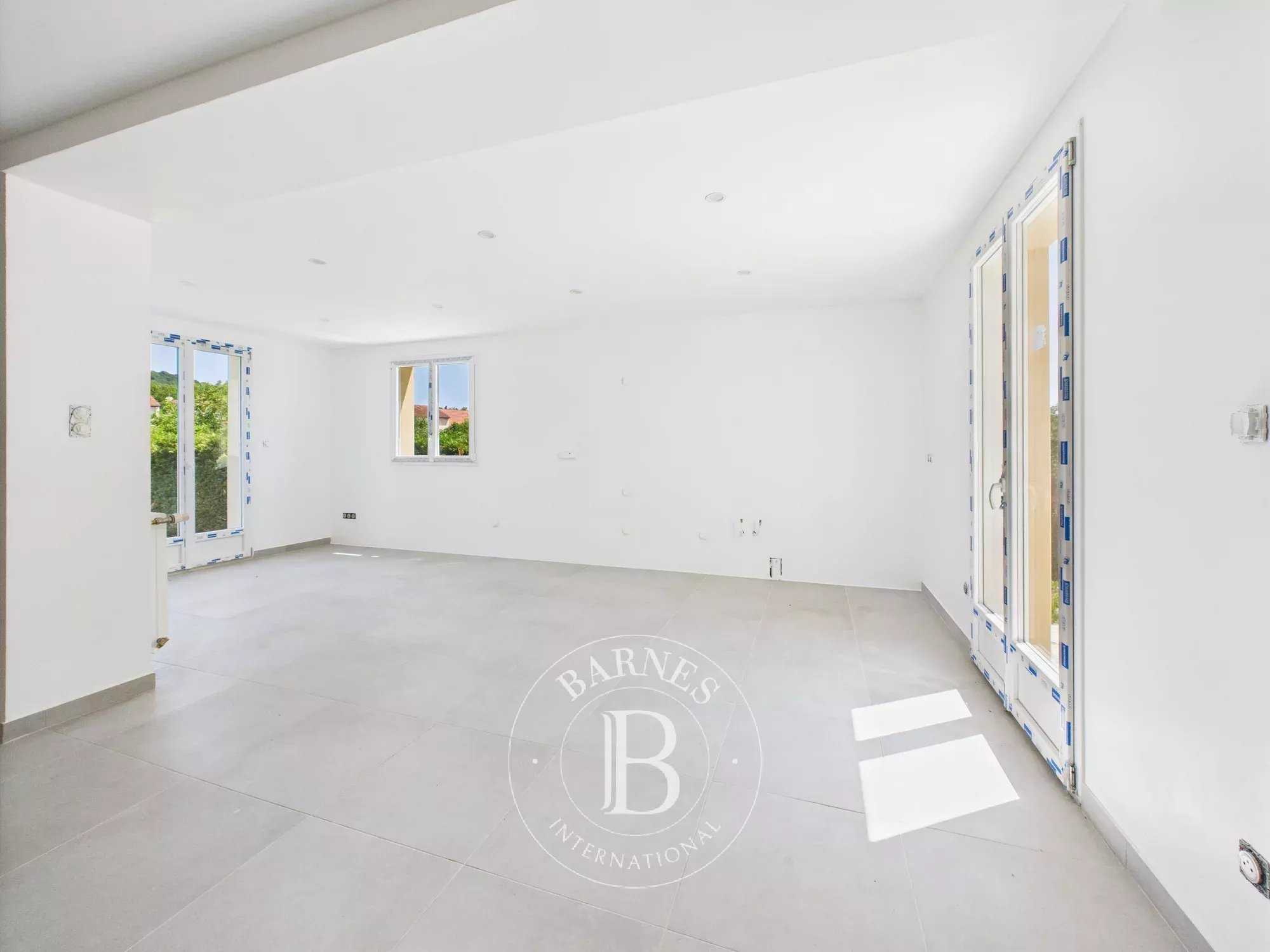 Nancy  - Maison 7 Pi&egrave;ces 3 Chambres