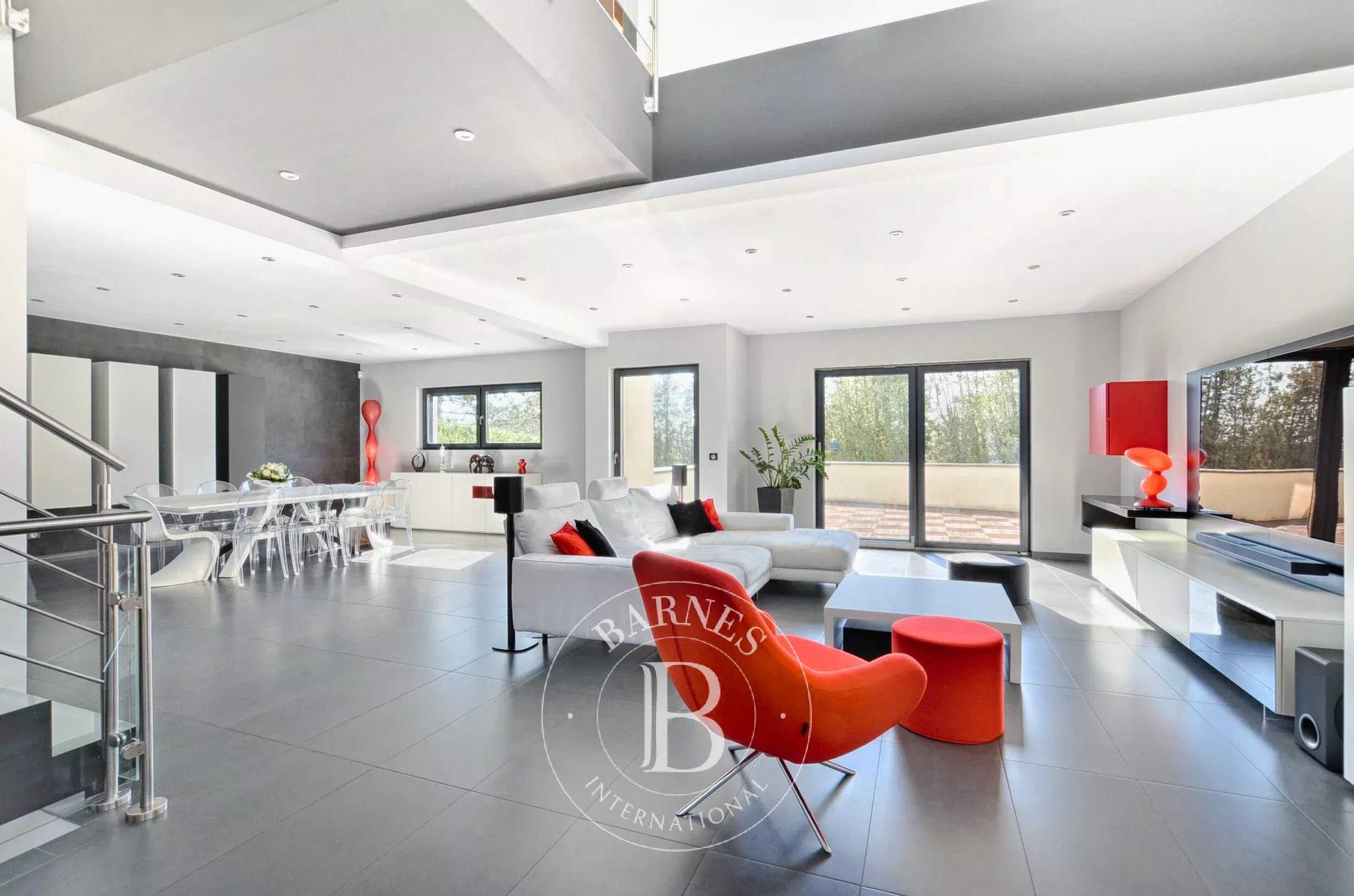 Thionville  - Villa 8 Pi&egrave;ces 4 Chambres