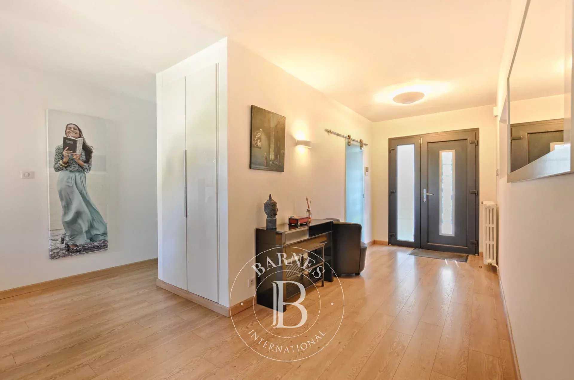 Thionville  - Villa 9 Pi&egrave;ces 6 Chambres